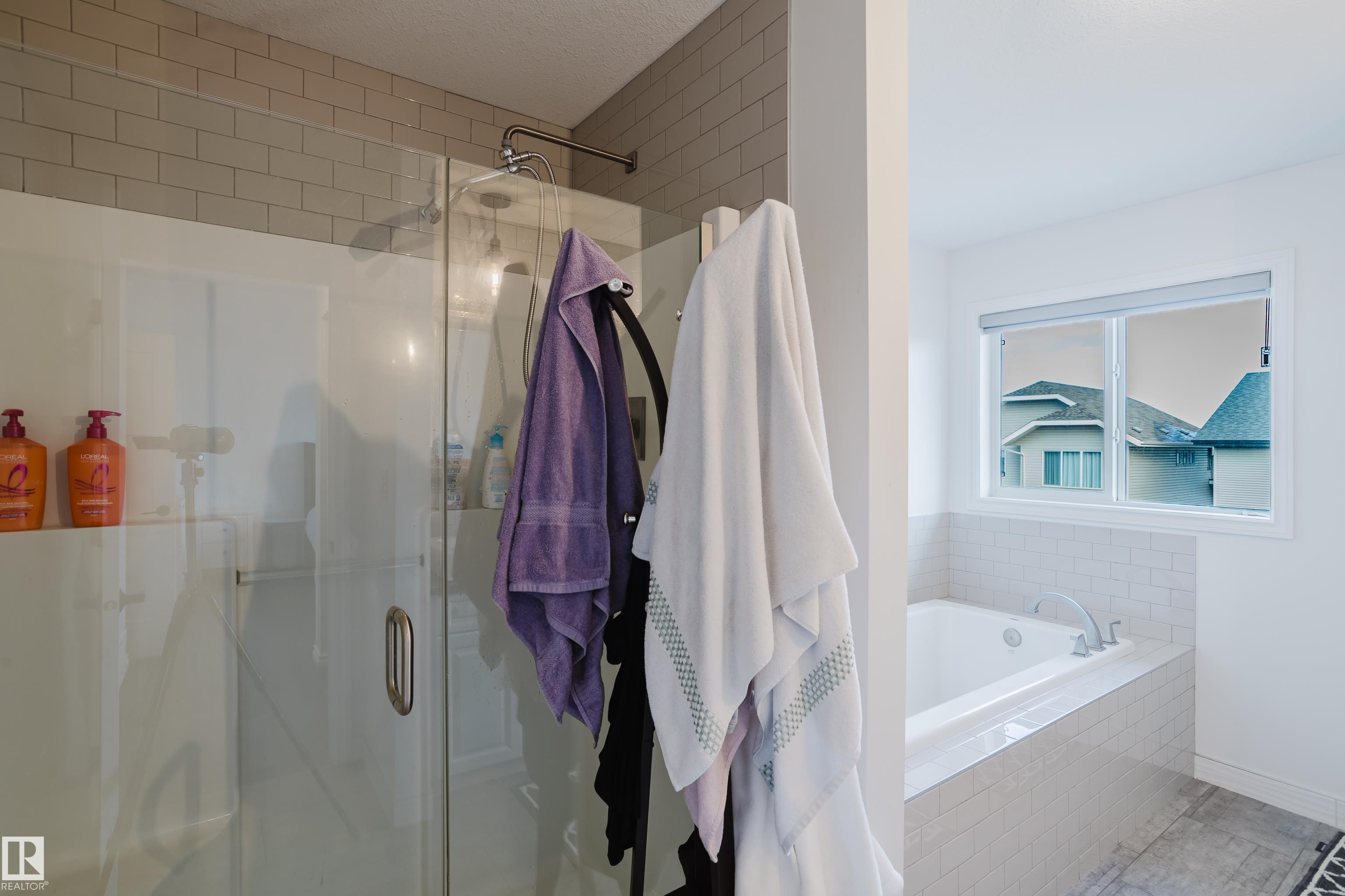 https://zimg.paragon.ice.com/ParagonImages/Property/PM/RAE/225400789/23/0/0/ef710fd718689c7272bc58094f6140f5/1/2cb1abb403b3ed6252c3dceed0c23a58/225400789-32AE0686-1132-48E6-A69C-8C87A72297EE.JPG