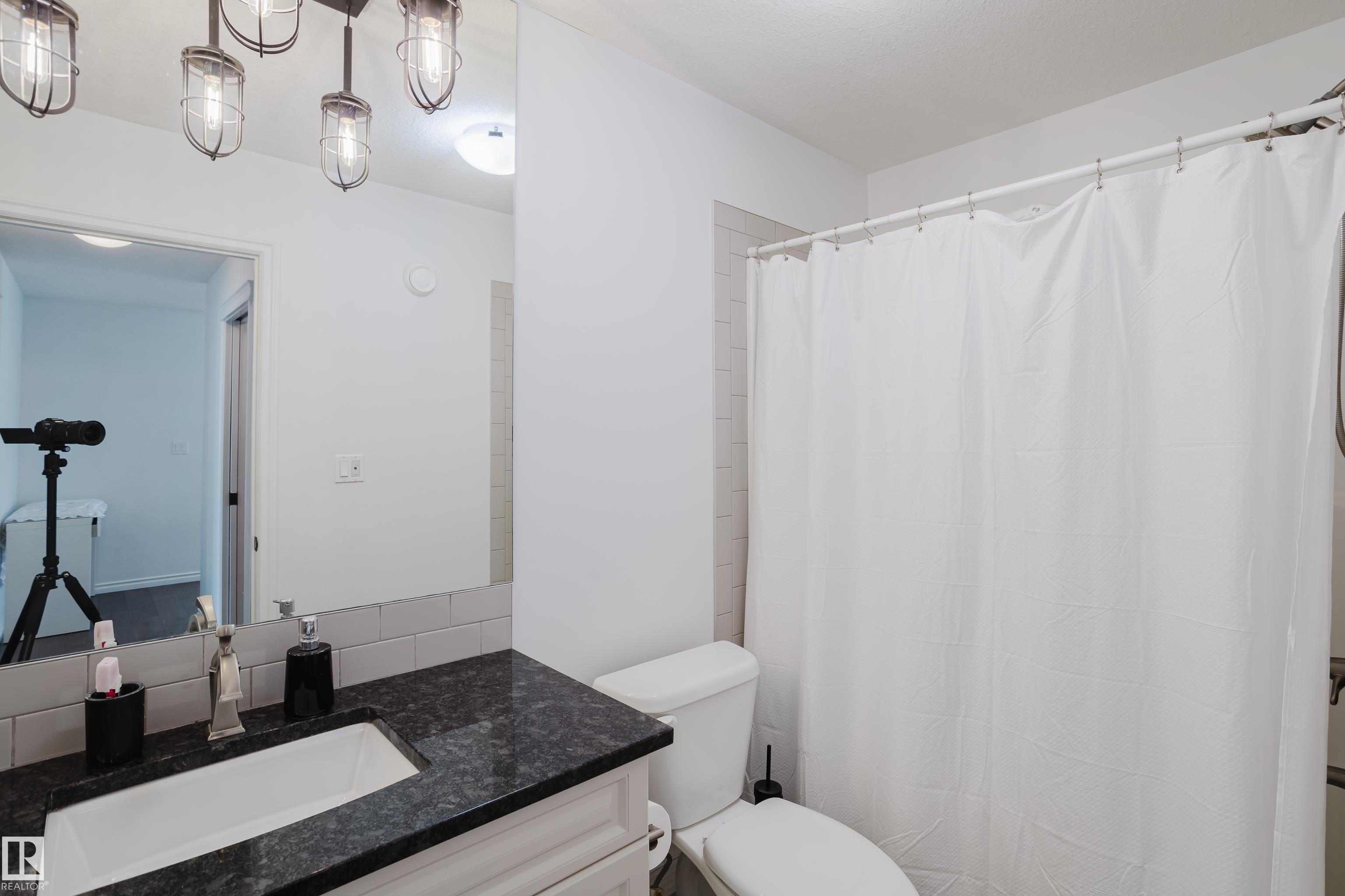 https://zimg.paragon.ice.com/ParagonImages/Property/PM/RAE/225400789/27/0/0/6e1cce9f09c3758a90677158e4d0afff/1/2cb1abb403b3ed6252c3dceed0c23a58/225400789-24A79832-D691-41D0-8B68-C6F82DA17ABA.JPG
