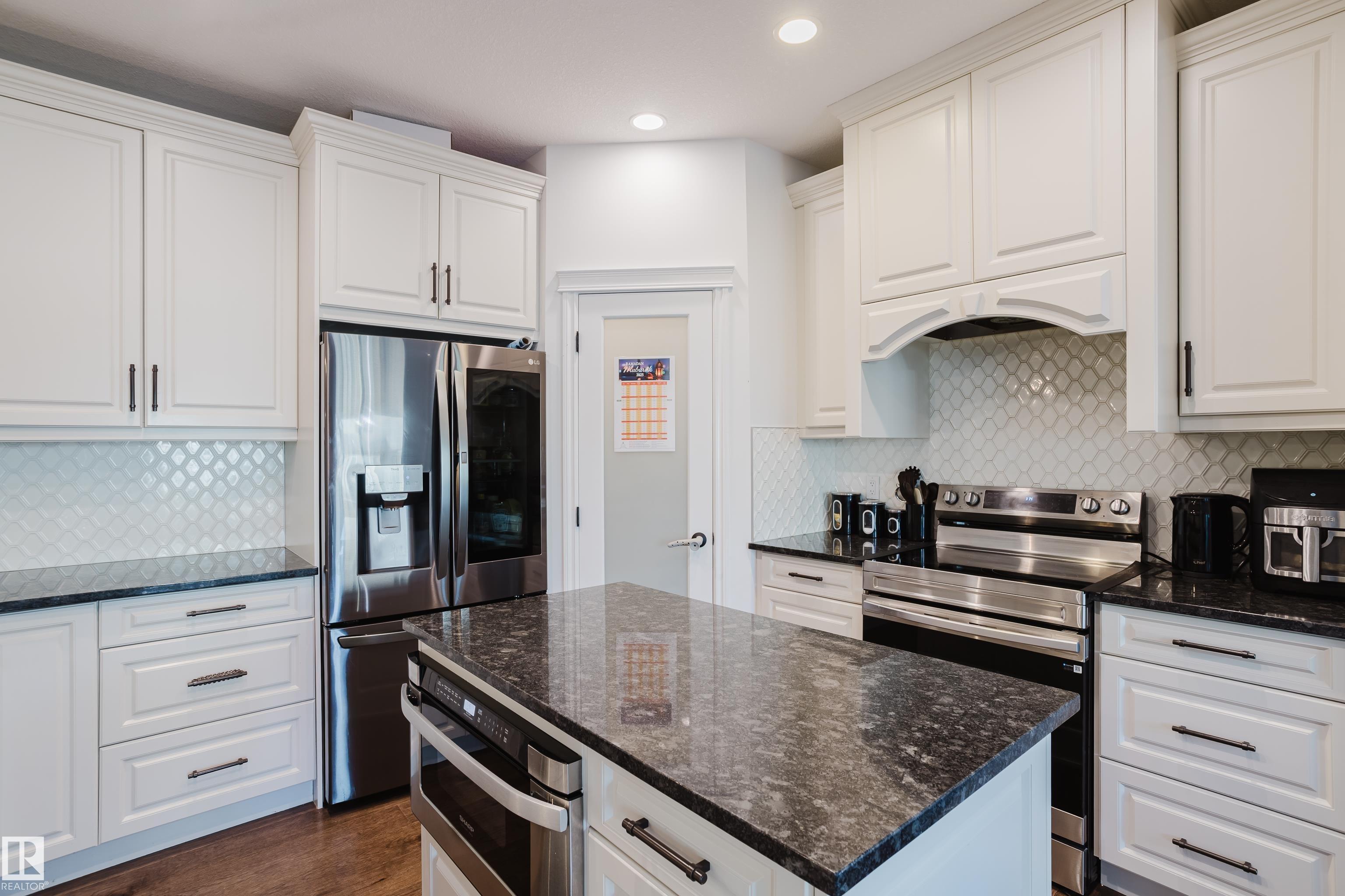 Photo 8 at 17539 61 Street NW, McConachie Area, Edmonton