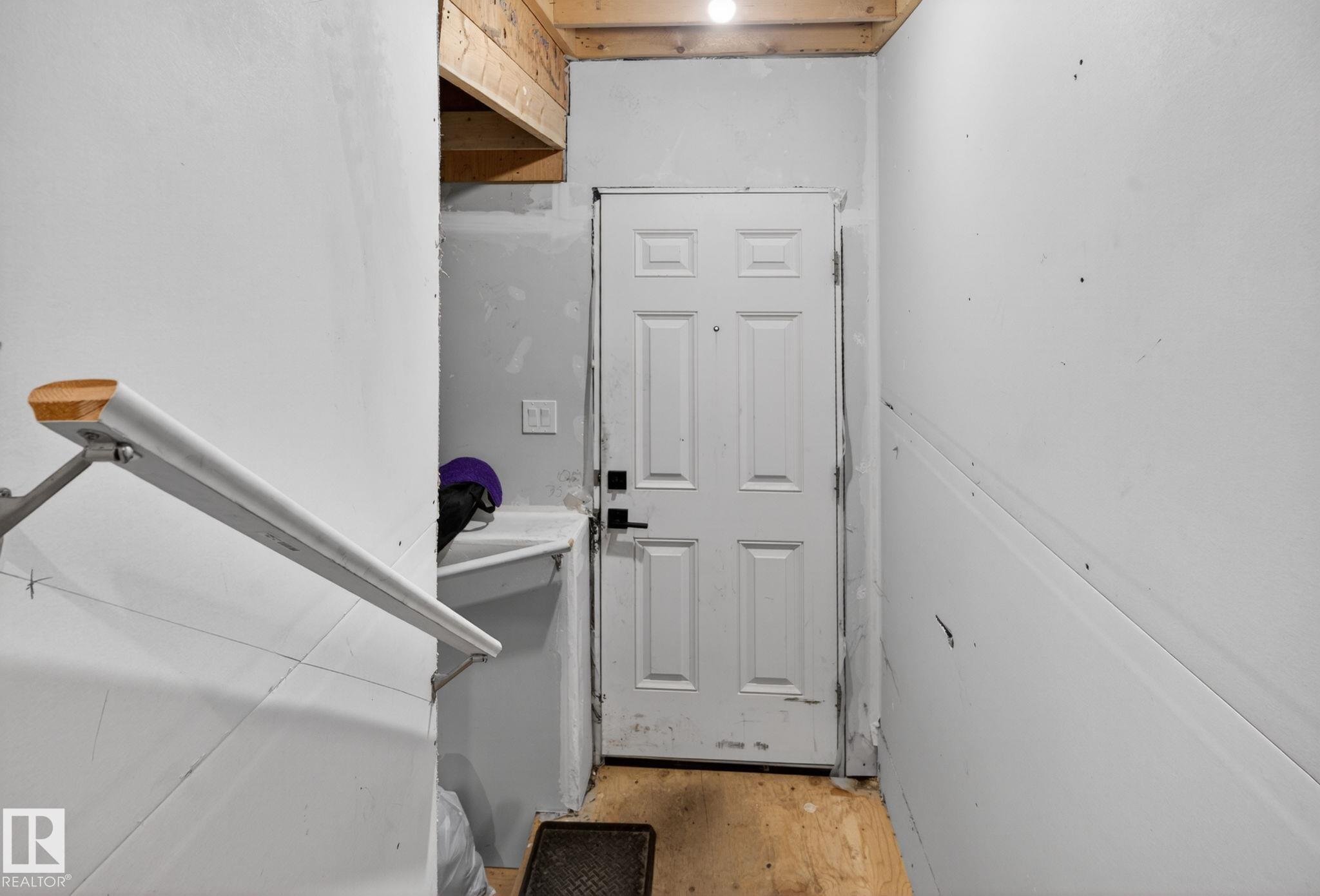 https://zimg.paragon.ice.com/ParagonImages/Property/PM/RAE/225400797/29/0/0/7db994a0b3bd51a21e5e395039282524/1/40e6e60fafc683e7d091d3535d517429/225400797-edce2c38-7ee5-4136-b351-d2a41ad66d2a.JPG
