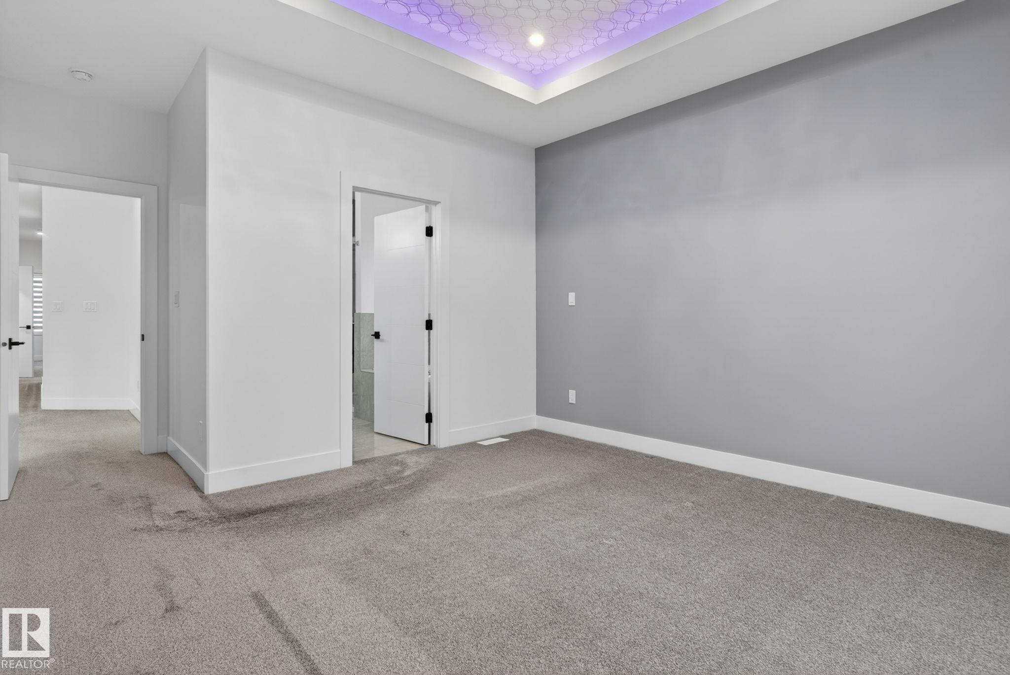 https://zimg.paragon.ice.com/ParagonImages/Property/PM/RAE/225400797/34/0/0/37a7c3039e30a0eaace742cea1904b4b/1/40e6e60fafc683e7d091d3535d517429/225400797-3f2fe71a-fe64-414f-b80b-869b2f114abc.JPG