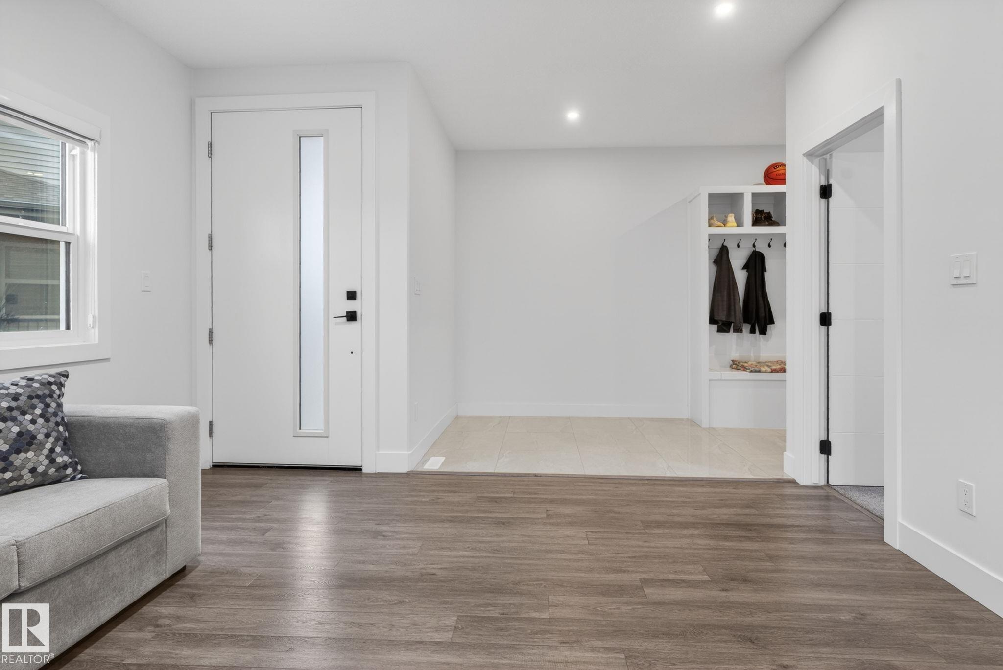 https://zimg.paragon.ice.com/ParagonImages/Property/PM/RAE/225400797/8/0/0/74f5e6caa4e80dd9549a835e98fb2953/1/40e6e60fafc683e7d091d3535d517429/225400797-0847fb8f-e9e1-4521-93fa-6923258b4aa1.JPG