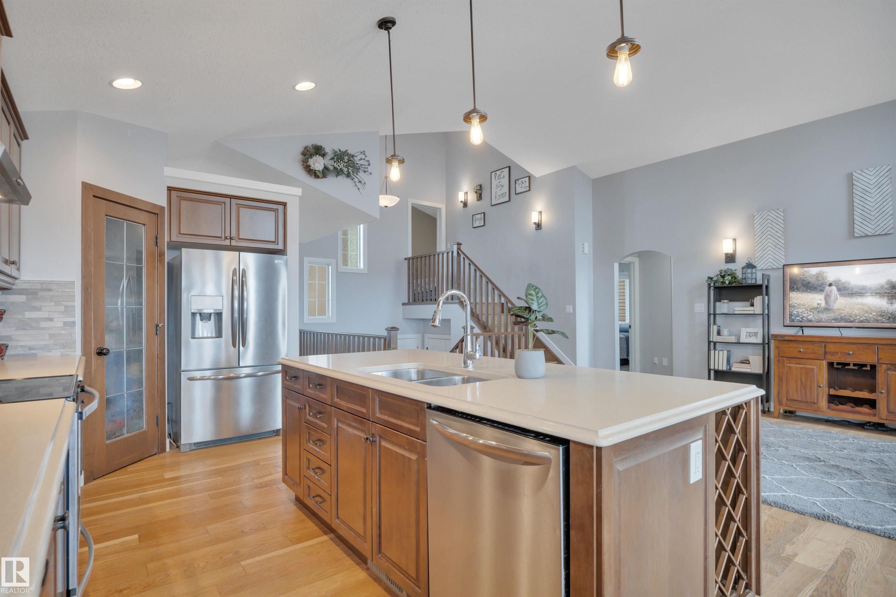 Photo 13 at 552 Reynalds Wynd, Robinson, Leduc