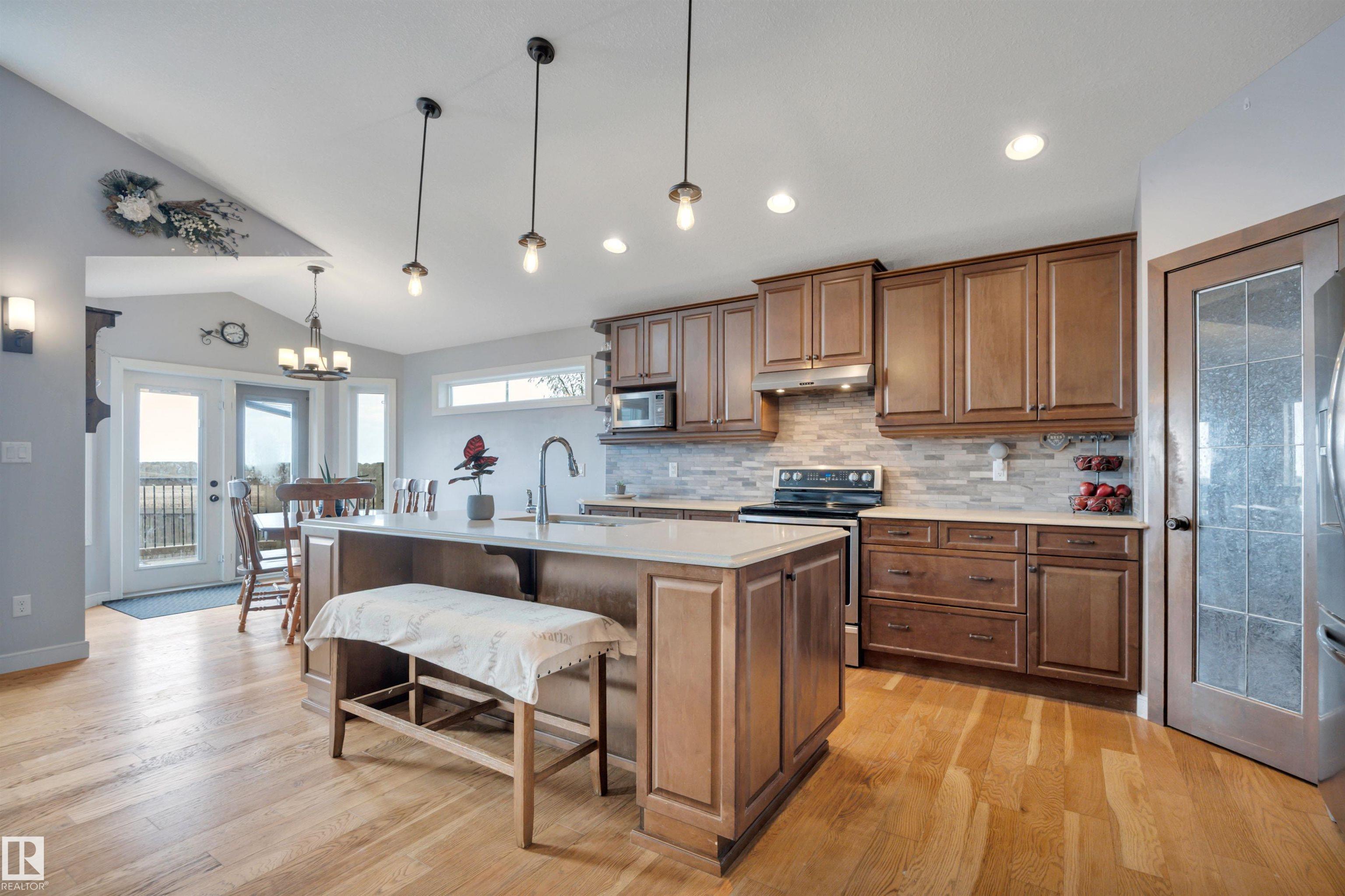 Photo 15 at 552 Reynalds Wynd, Robinson, Leduc