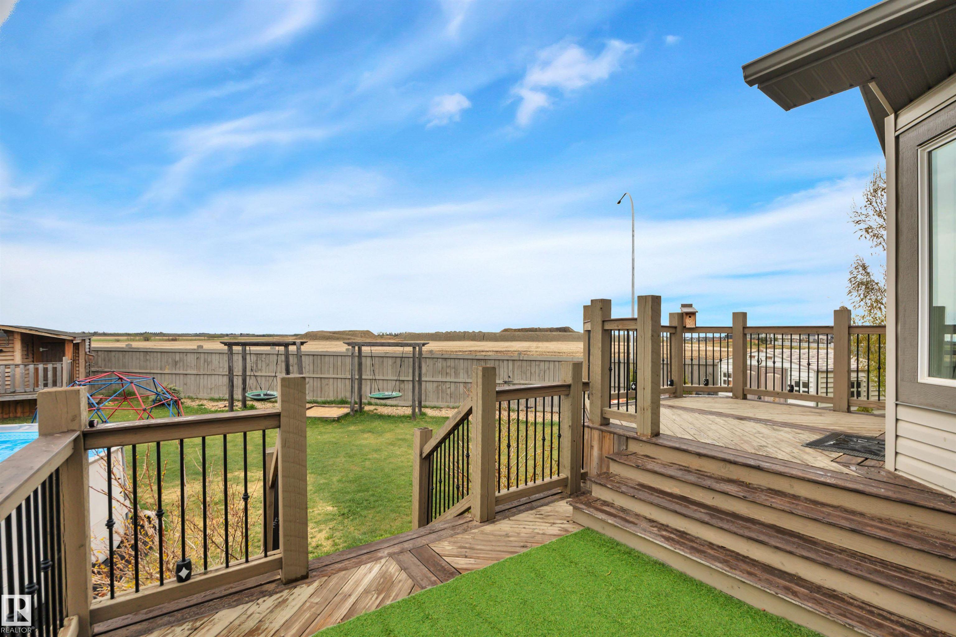 Photo 52 at 552 Reynalds Wynd, Robinson, Leduc