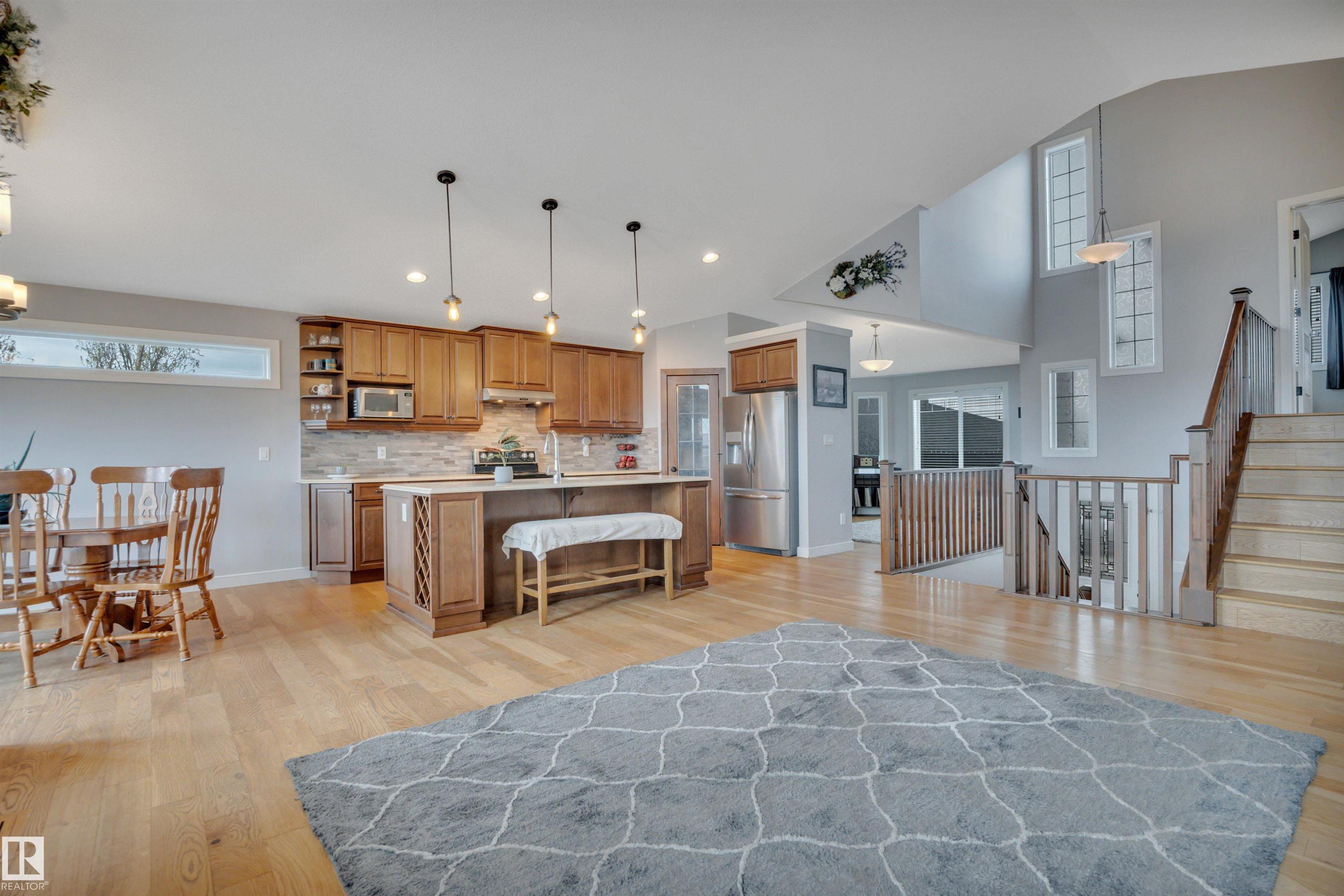 Photo 10 at 552 Reynalds Wynd, Robinson, Leduc