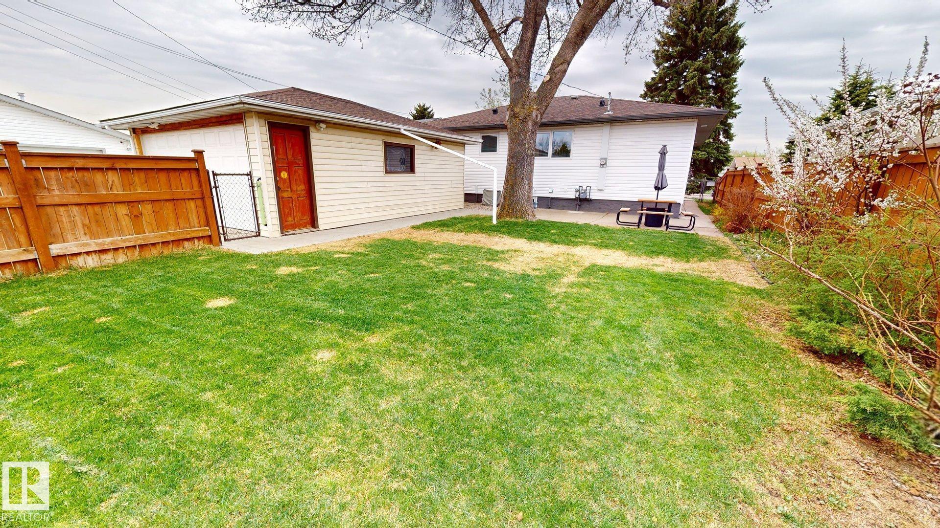 https://zimg.paragon.ice.com/ParagonImages/Property/PM/RAE/225400821/21/0/0/15c7104453a27073052a475f94795c1d/1/99a958c9399fc9c7ff3103b7702a147d/225400821-4a106deb-010b-4b93-adb1-9a210d0f7f15.JPG