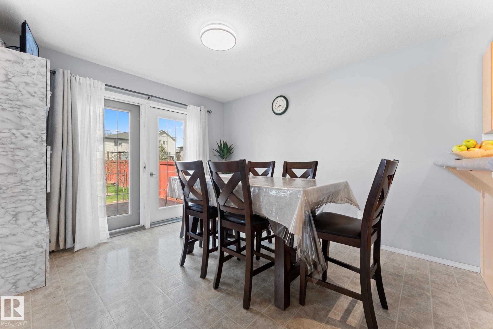 https://zimg.paragon.ice.com/ParagonImages/Property/PM/RAE/225400833/13/0/0/3d8a1e2d6a600d4e52f5ad3b143c6377/1/f97ef068a2d8084671ad9a2ac1237ca4/225400833-3cad0167-cd84-49c8-9698-49b62421853e.JPG