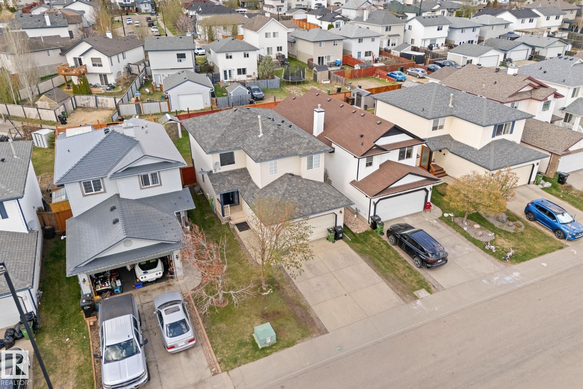 https://zimg.paragon.ice.com/ParagonImages/Property/PM/RAE/225400833/37/0/0/665fab1a8a8472441e5b1f60cff56191/1/f97ef068a2d8084671ad9a2ac1237ca4/225400833-dc6fae02-fe15-4336-9ece-cdb25f54b2b7.JPG