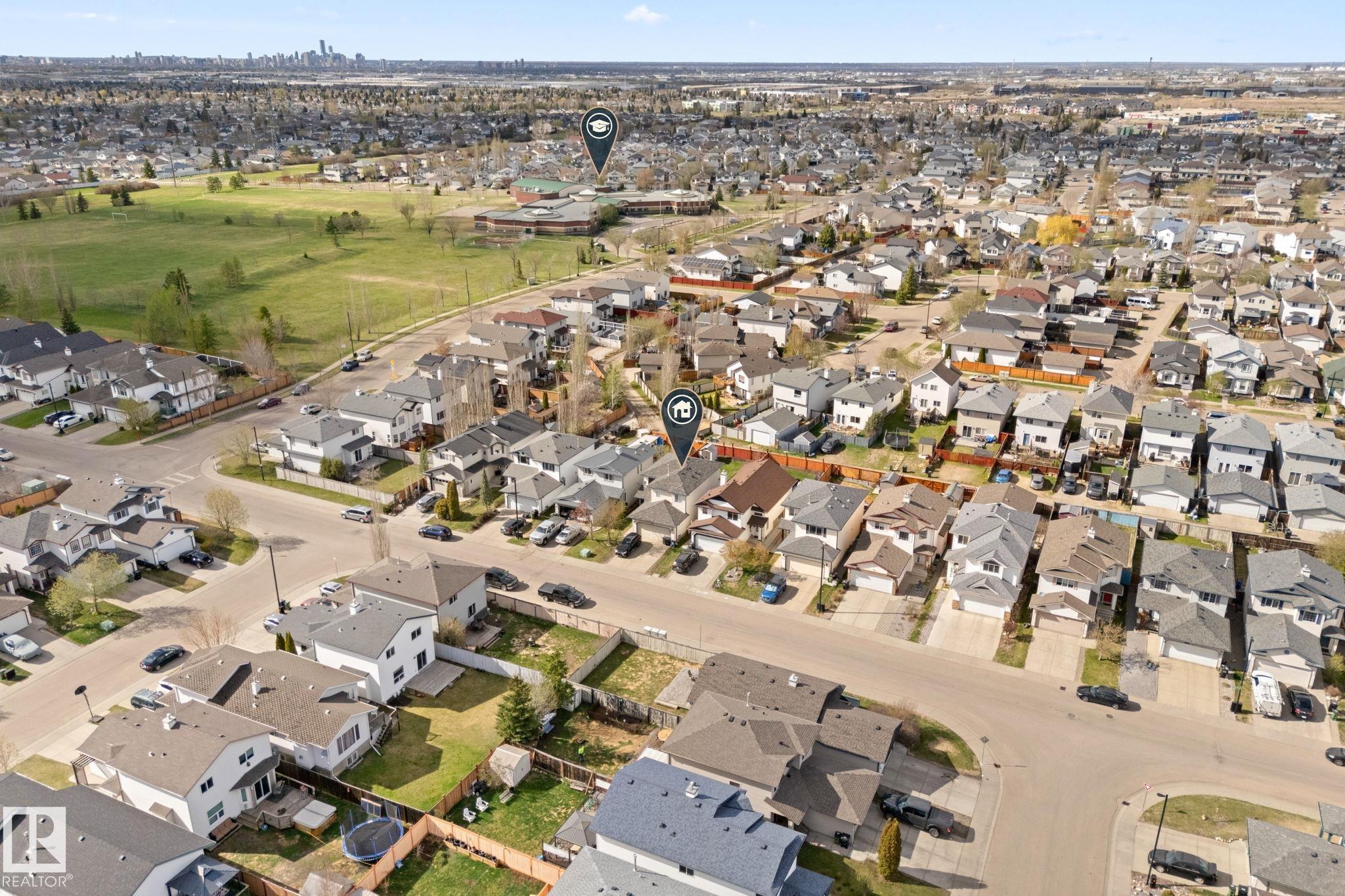https://zimg.paragon.ice.com/ParagonImages/Property/PM/RAE/225400833/40/0/0/42c635af09215579608ce8fe06101f56/1/f97ef068a2d8084671ad9a2ac1237ca4/225400833-cd78ceea-3aa4-48db-bda1-819b81d9ac1d.JPG