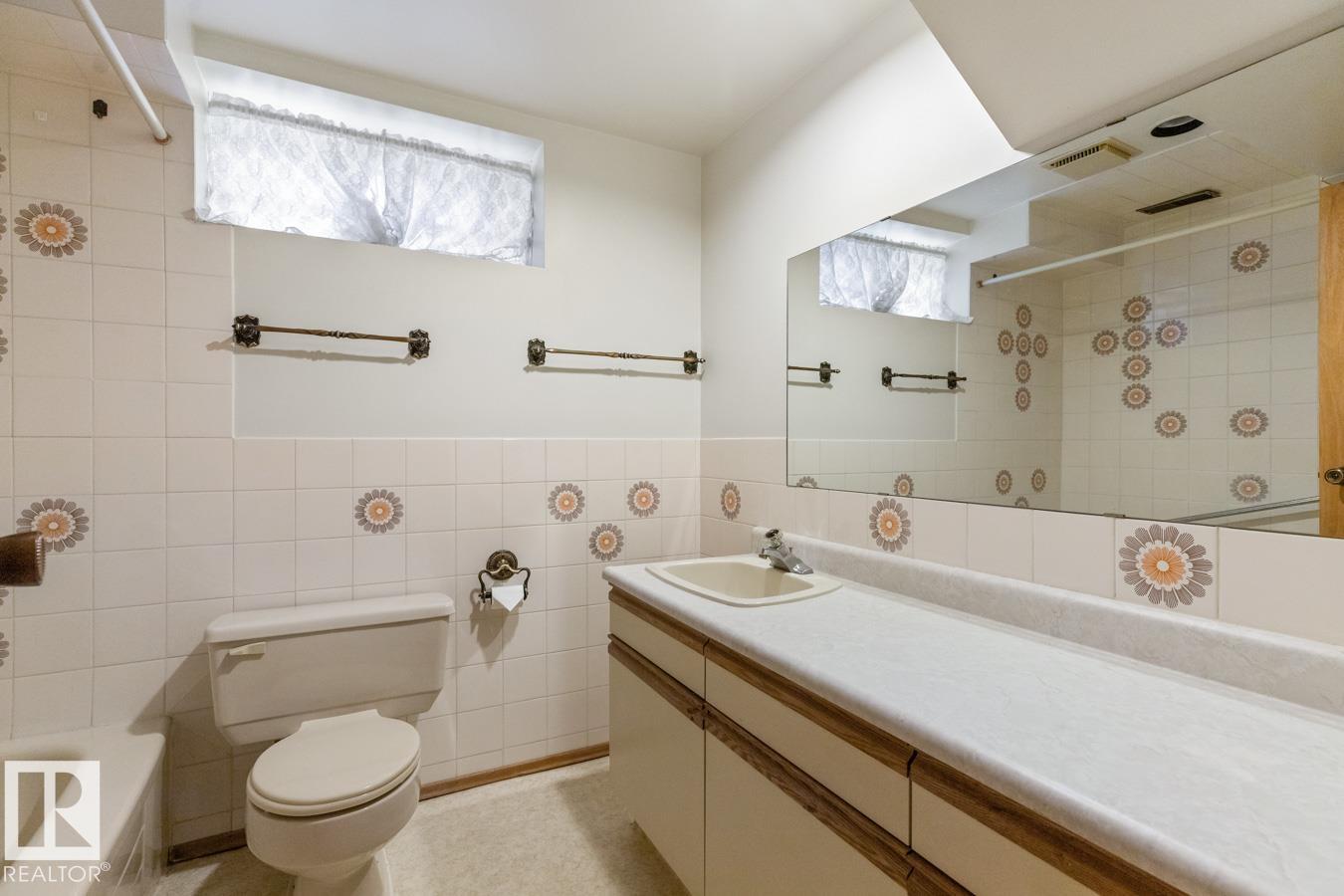 Photo 37 at 10314 82 Street NW, Forest Heights, Edmonton