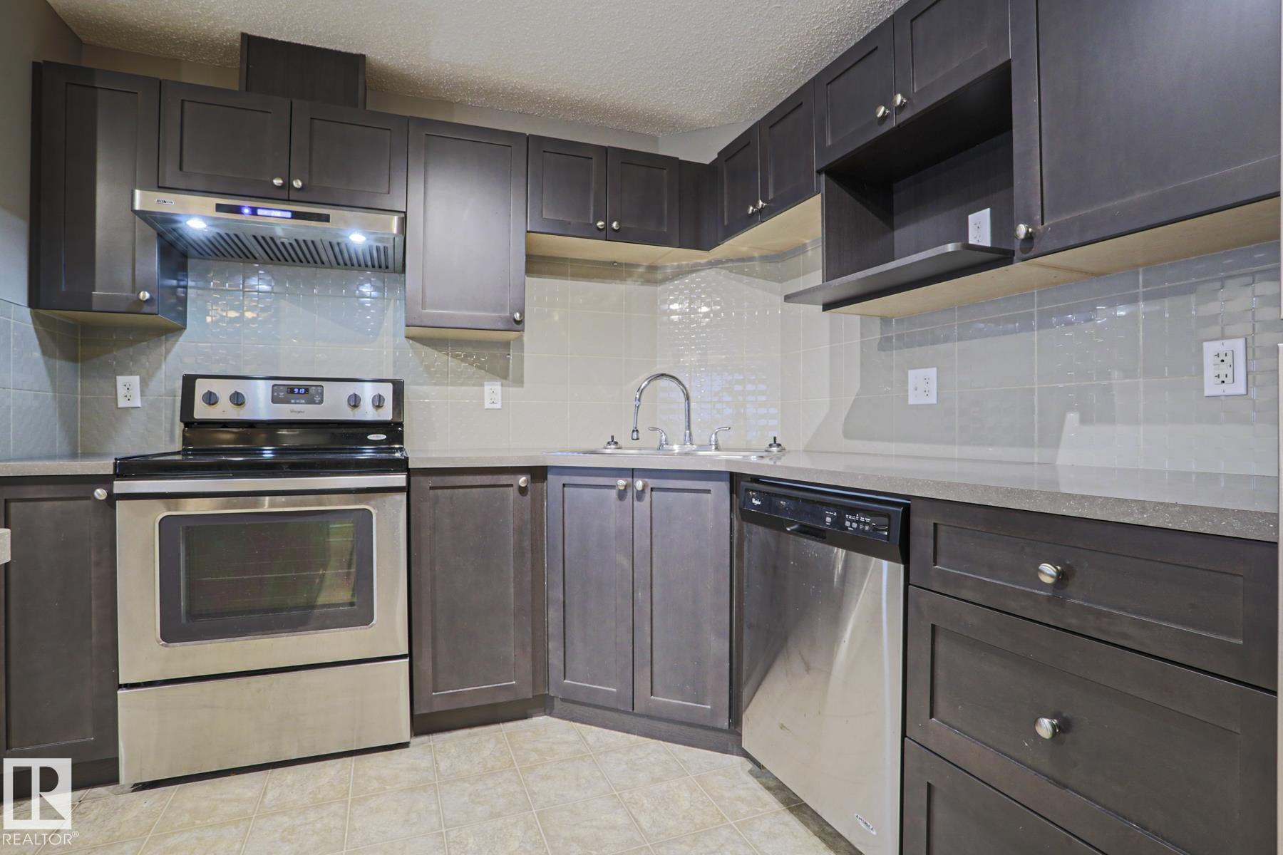 201 - 1520 Hammond Gate NW, The Hamptons, Edmonton