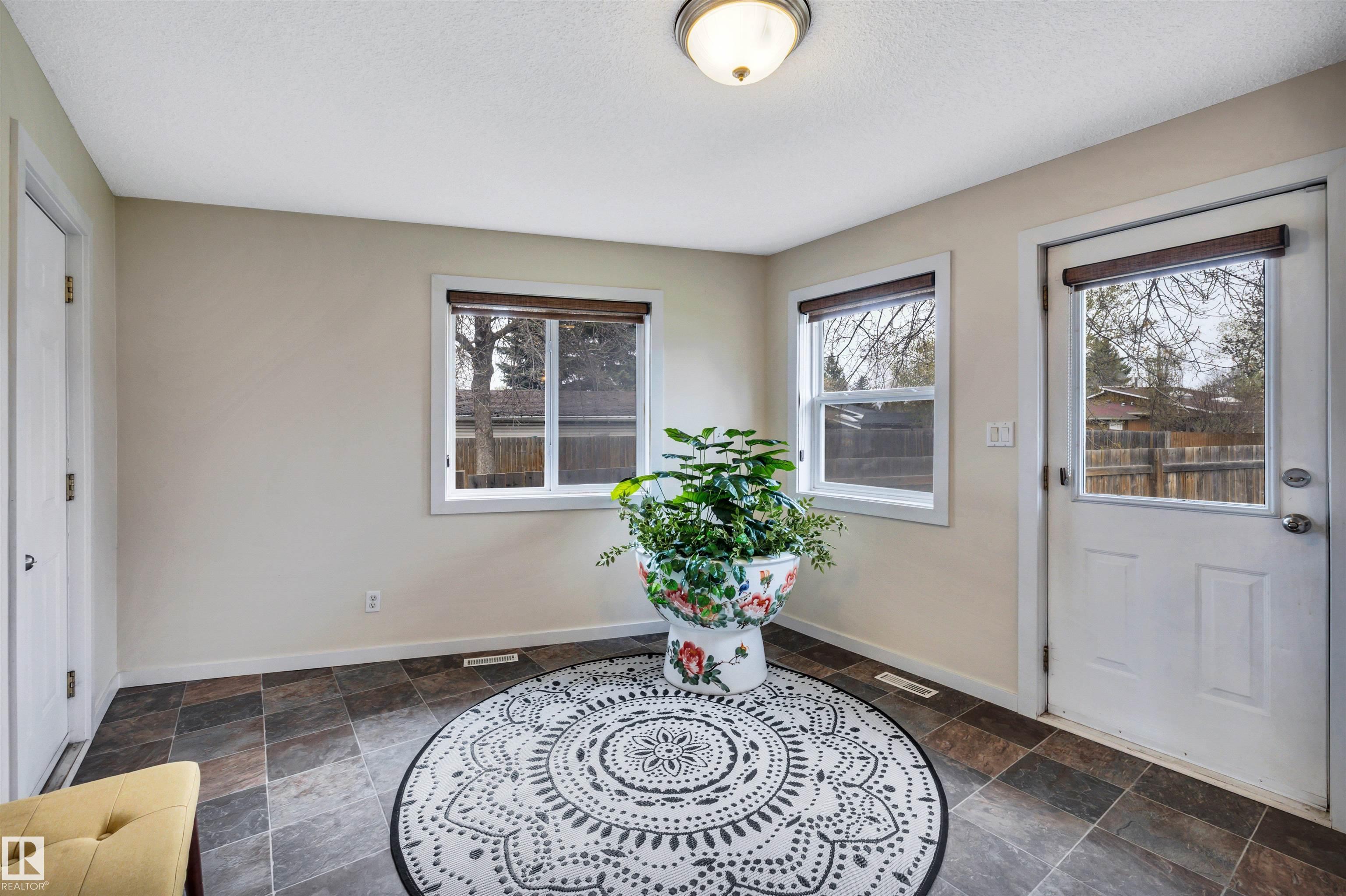 Photo 16 at 96 Arlington Drive, Akinsdale, St. Albert