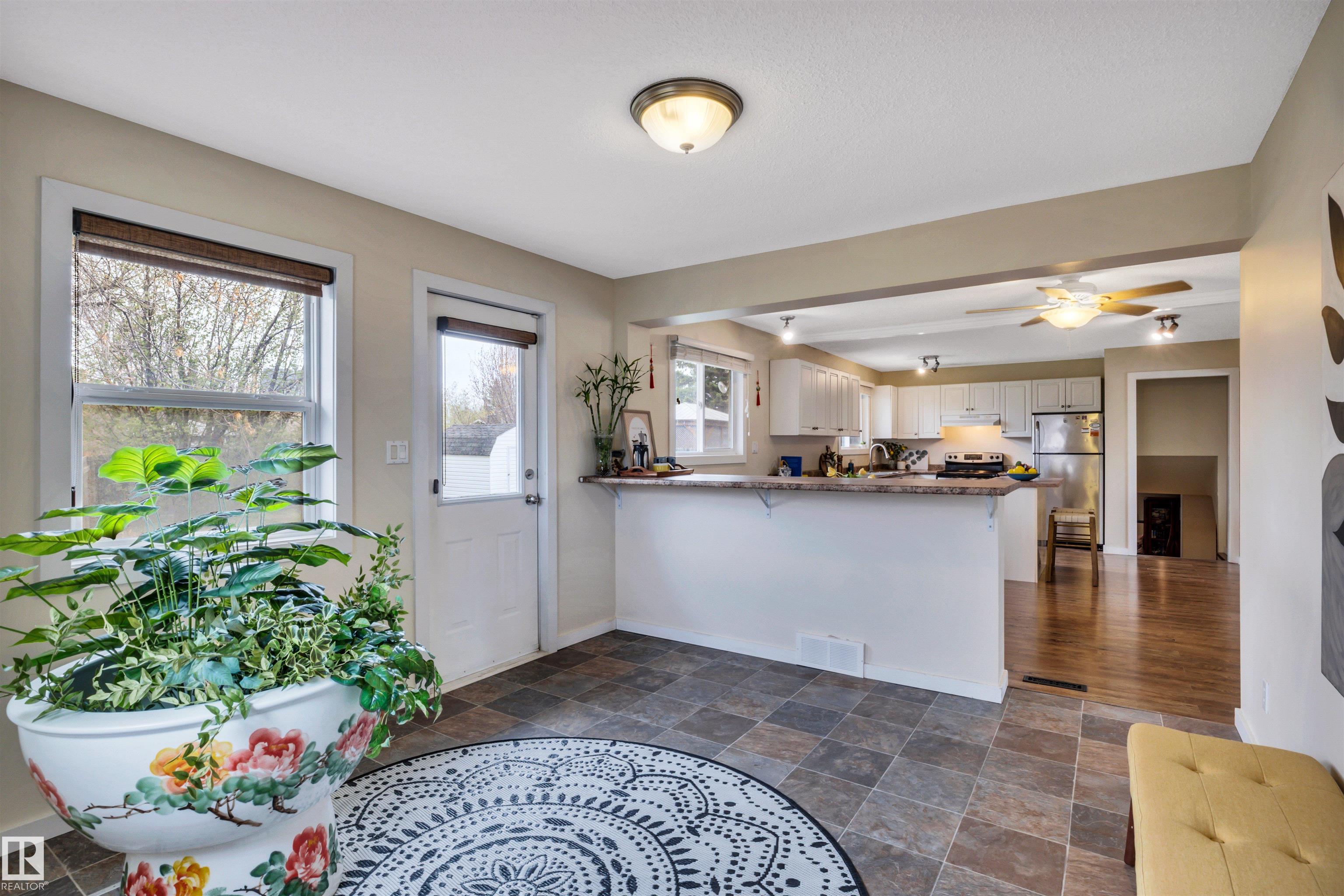 Photo 17 at 96 Arlington Drive, Akinsdale, St. Albert