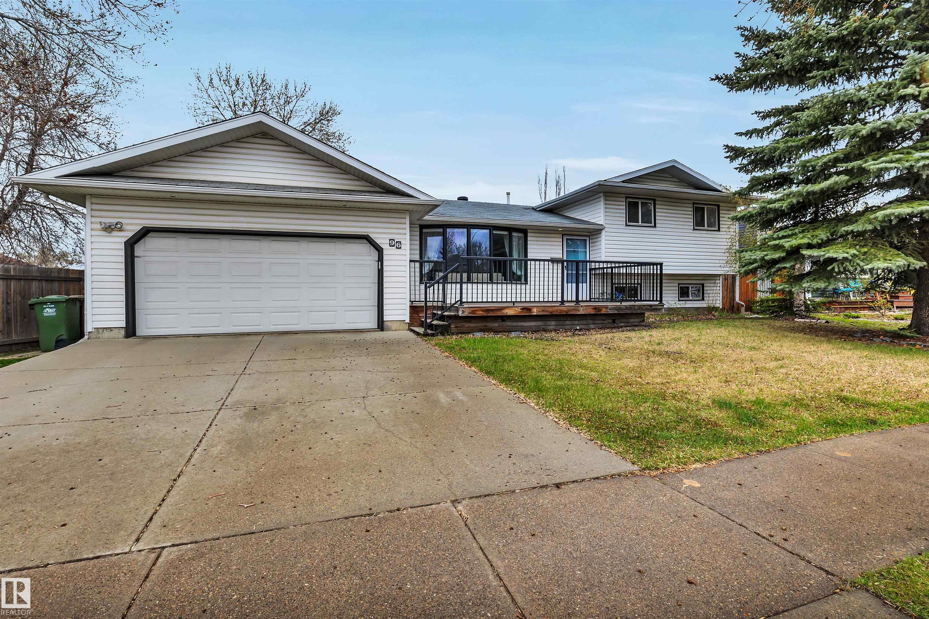 96 Arlington Drive, Akinsdale, St. Albert