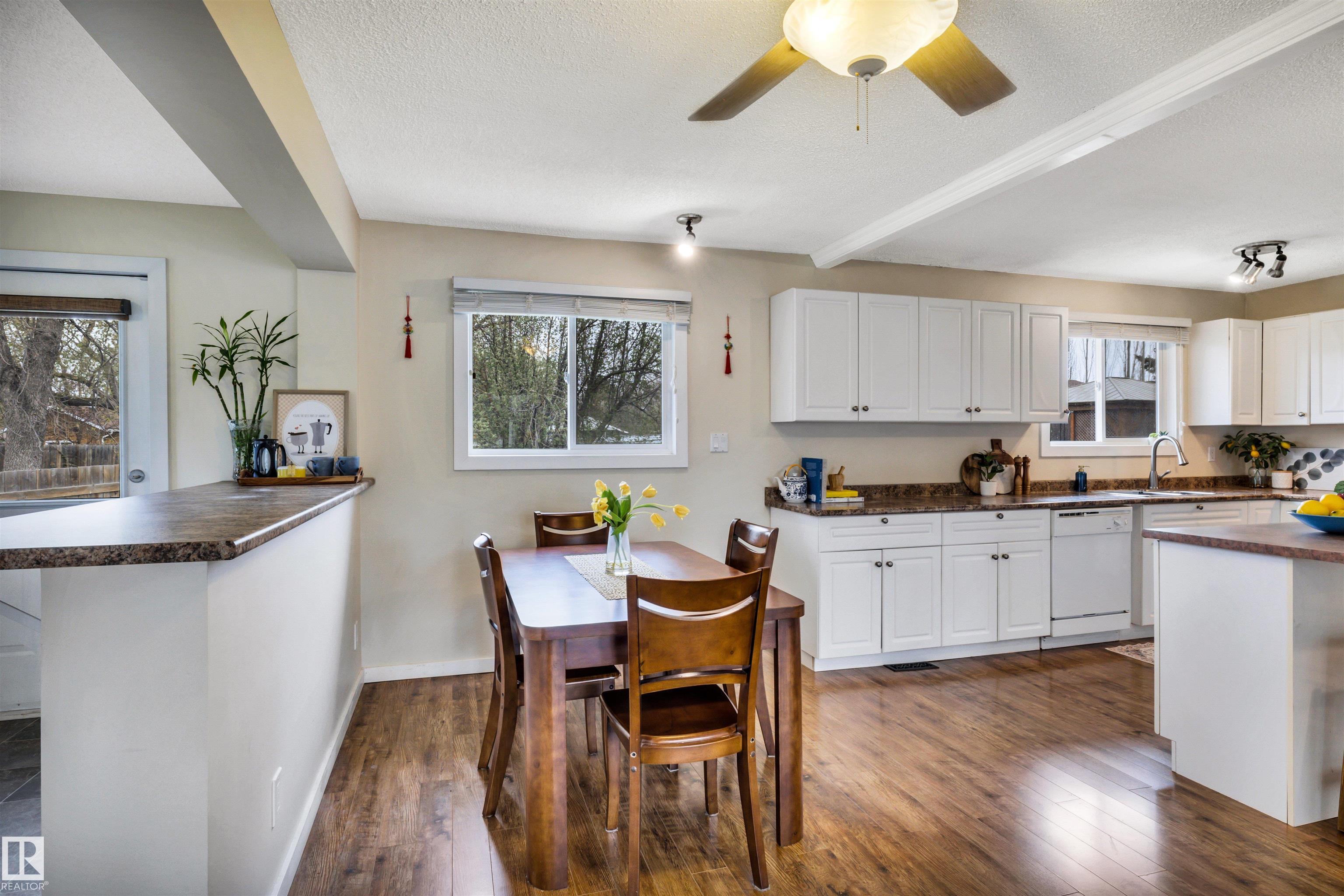 Photo 10 at 96 Arlington Drive, Akinsdale, St. Albert