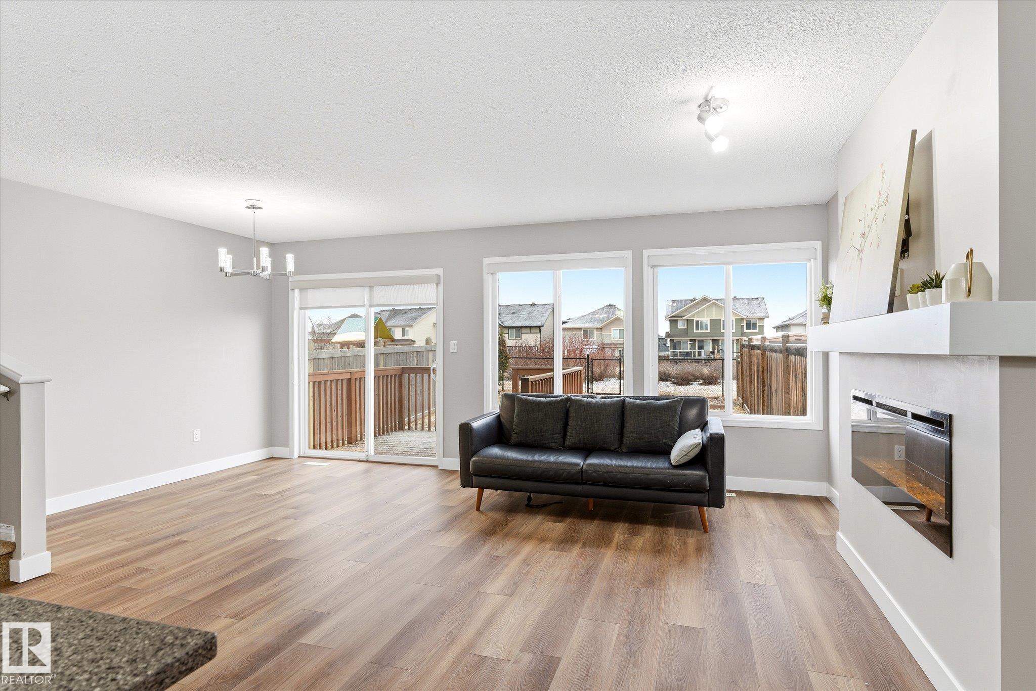 Photo 8 at 1668 Chapman Way SW, Chappelle Area, Edmonton