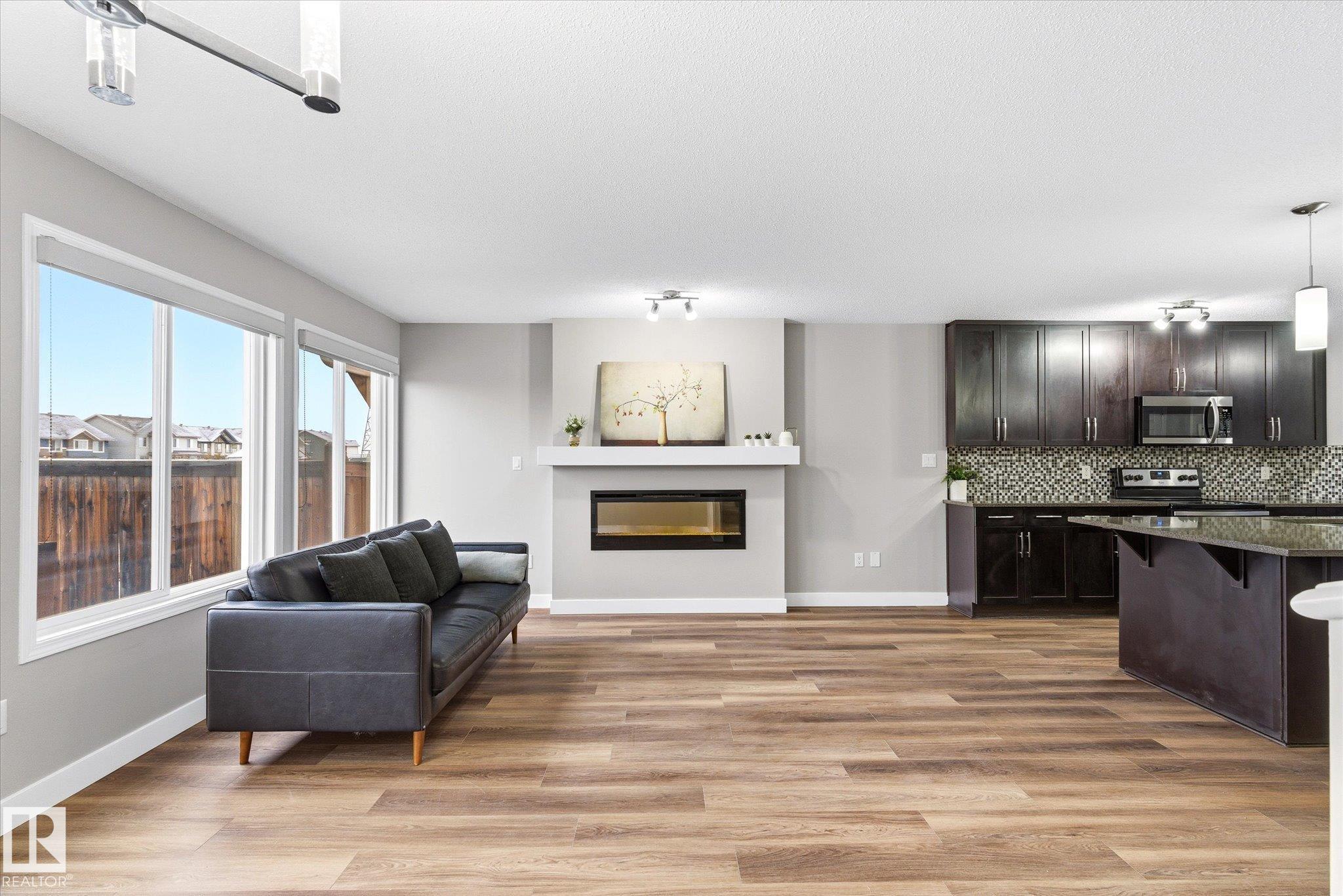 Photo 9 at 1668 Chapman Way SW, Chappelle Area, Edmonton