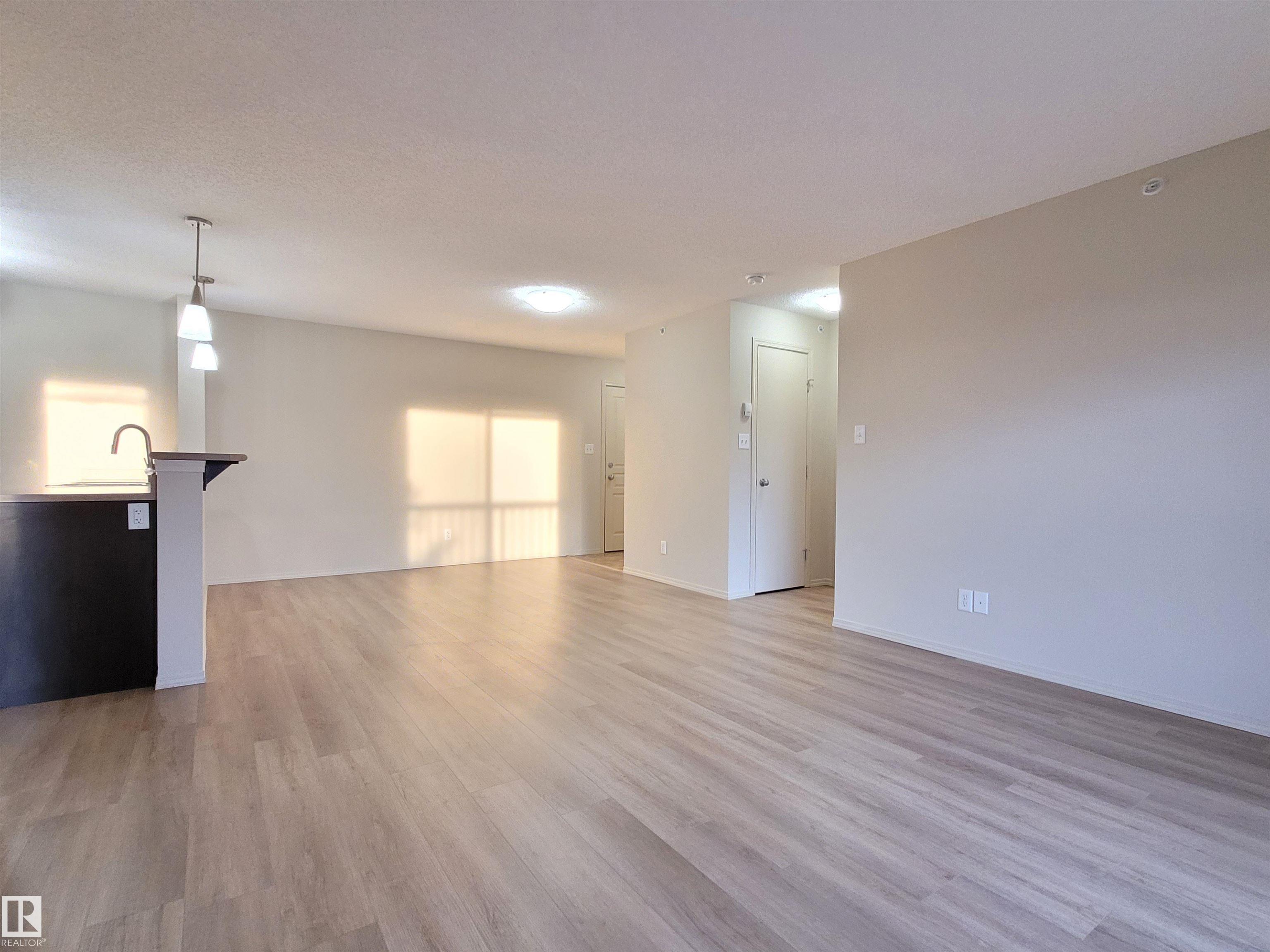 Photo 18 at 432 - 1180 Hyndman Road NW, Canon Ridge, Edmonton