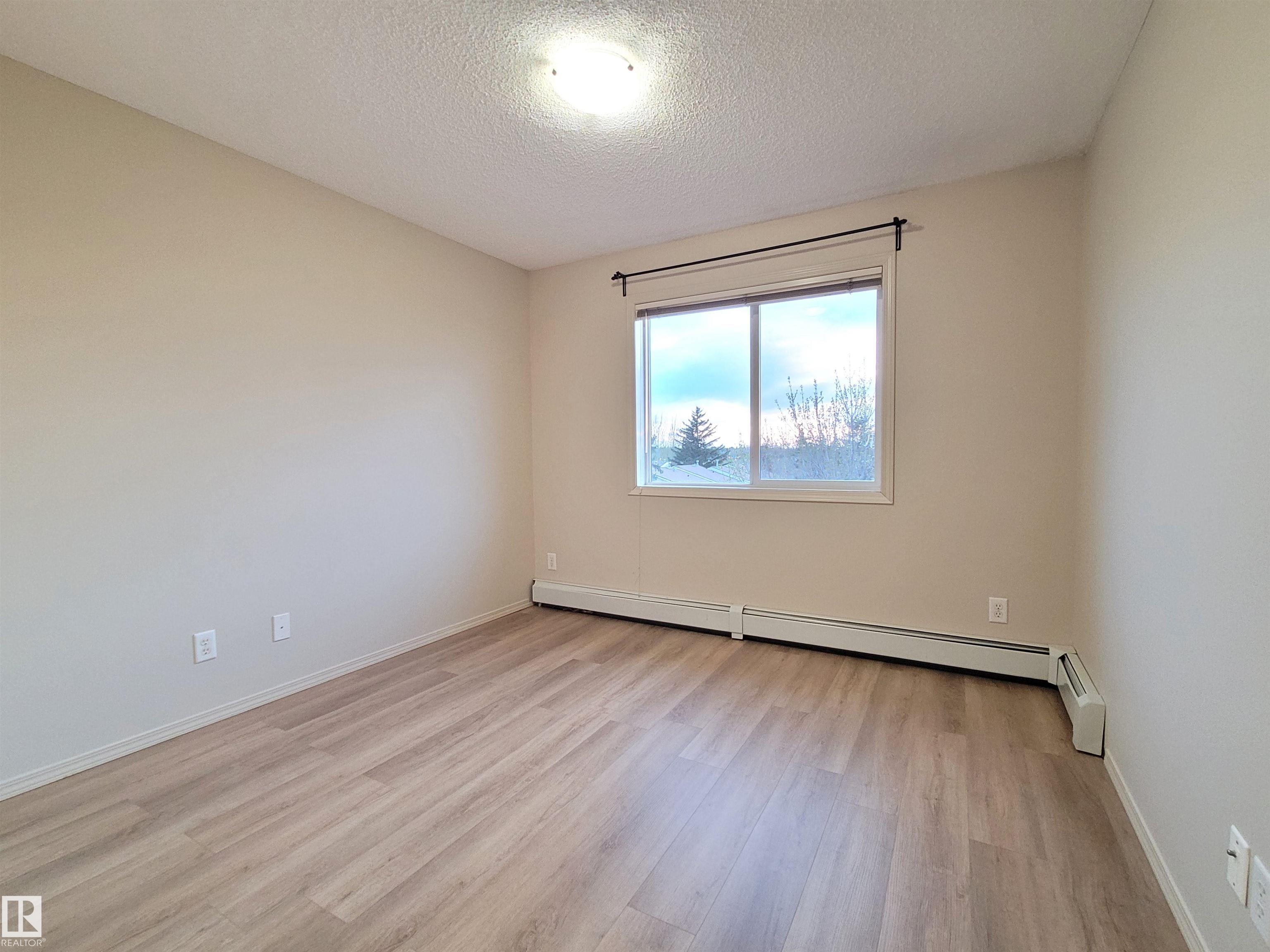 Photo 22 at 432 - 1180 Hyndman Road NW, Canon Ridge, Edmonton