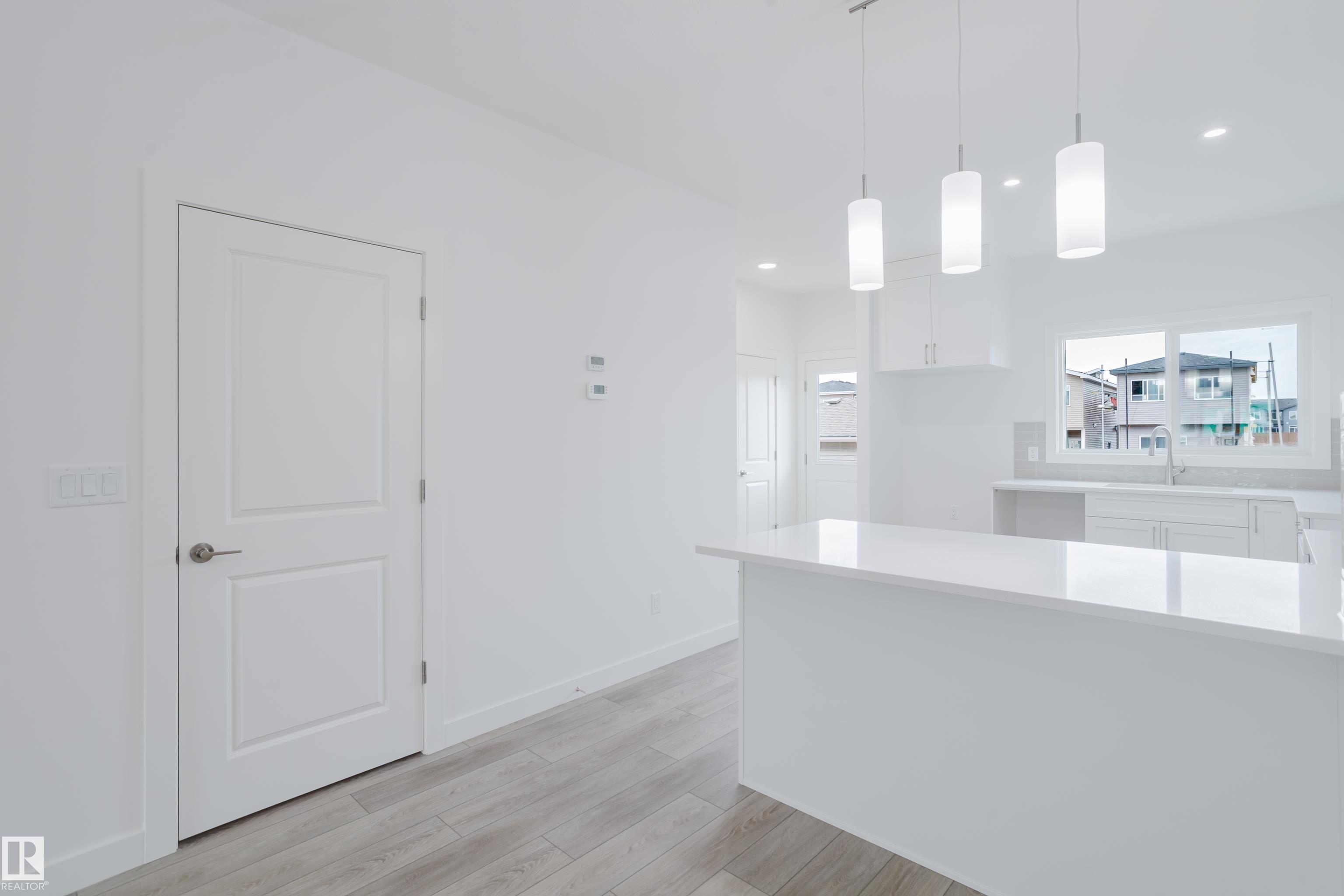 https://zimg.paragon.ice.com/ParagonImages/Property/PM/RAE/225400849/12/0/0/56e6021254d327145f3fed04e7df533d/1/ae968a03235537f332ee56ef2361ab6d/225400849-9c4d8d36-62d2-42ff-b623-7a2076b8df74.JPG