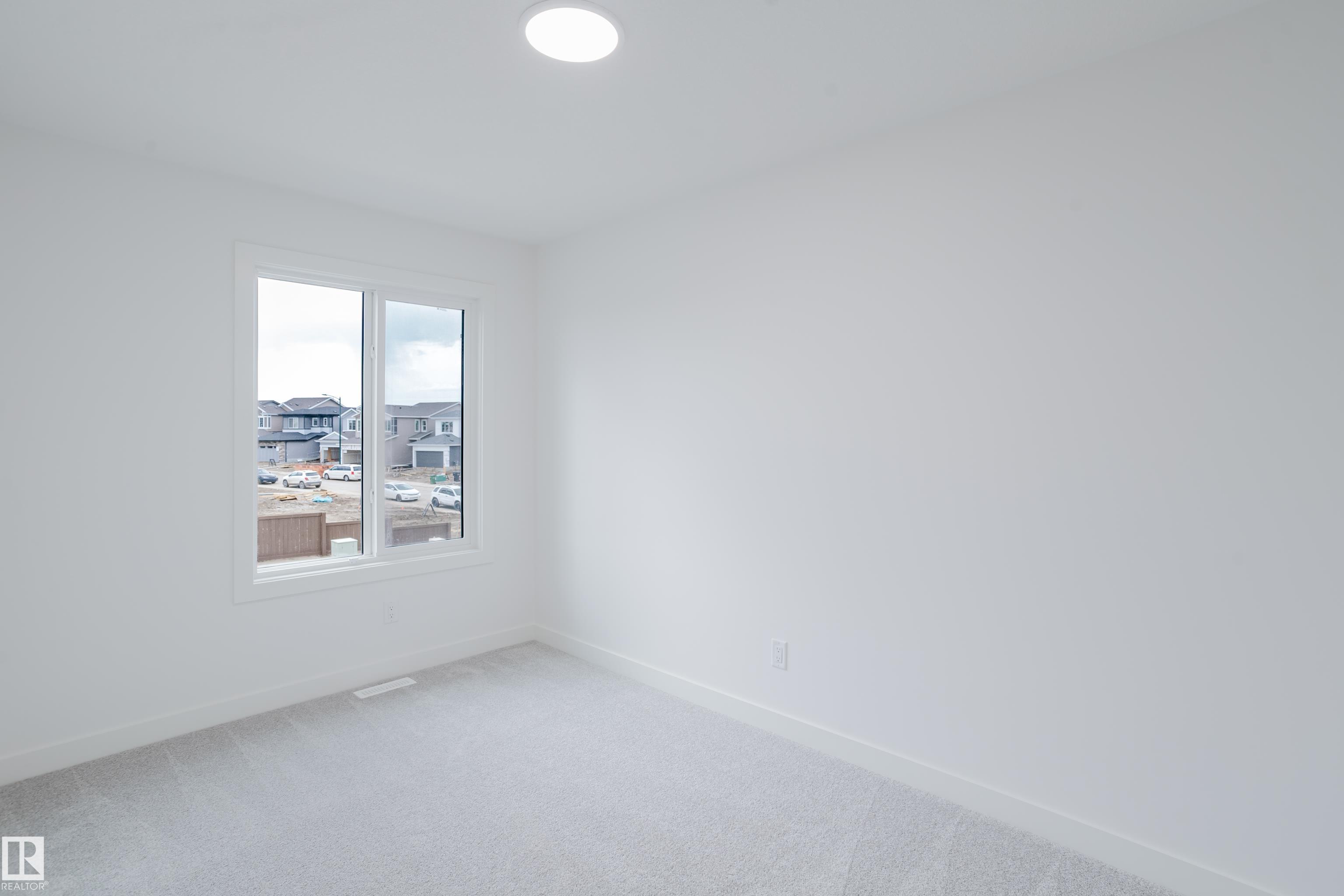 https://zimg.paragon.ice.com/ParagonImages/Property/PM/RAE/225400849/30/0/0/a30742faae44327416b08aba9f2a9bc7/1/ae968a03235537f332ee56ef2361ab6d/225400849-16777cab-8ab8-4482-9427-a166efa9a226.JPG