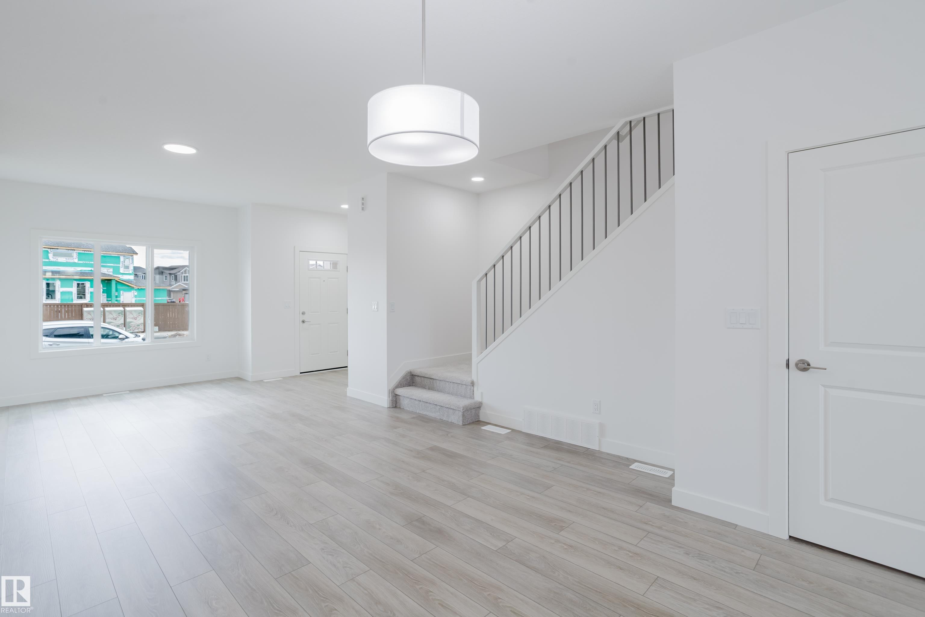 https://zimg.paragon.ice.com/ParagonImages/Property/PM/RAE/225400849/9/0/0/1845ea5d4ca01dc7b53500e0fe5a77db/1/ae968a03235537f332ee56ef2361ab6d/225400849-d3edf5b2-cbe7-4670-884a-47553d28eee9.JPG