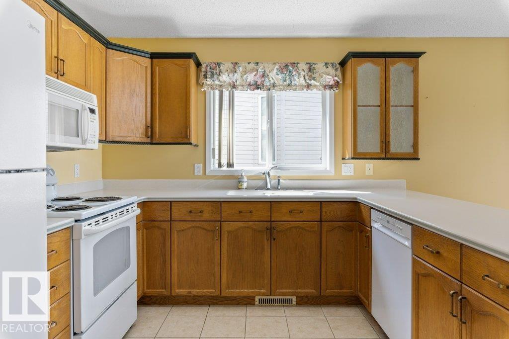 Photo 15 at 4 Alana Court, Akinsdale, St. Albert