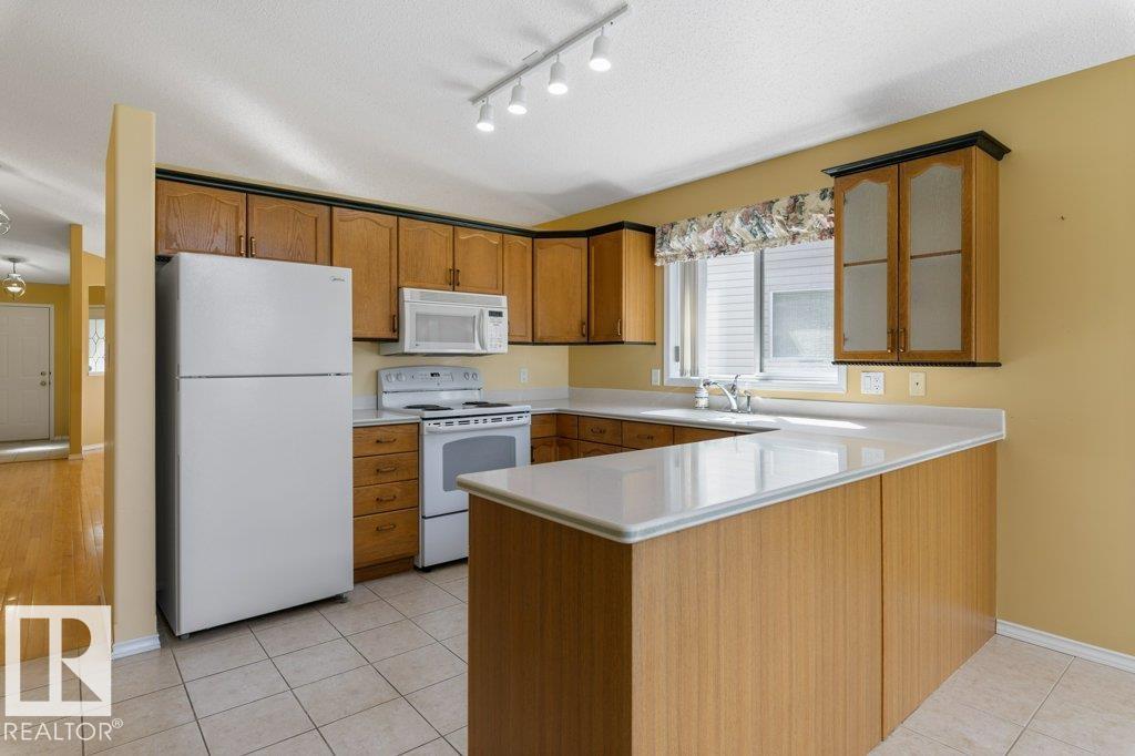 Photo 16 at 4 Alana Court, Akinsdale, St. Albert