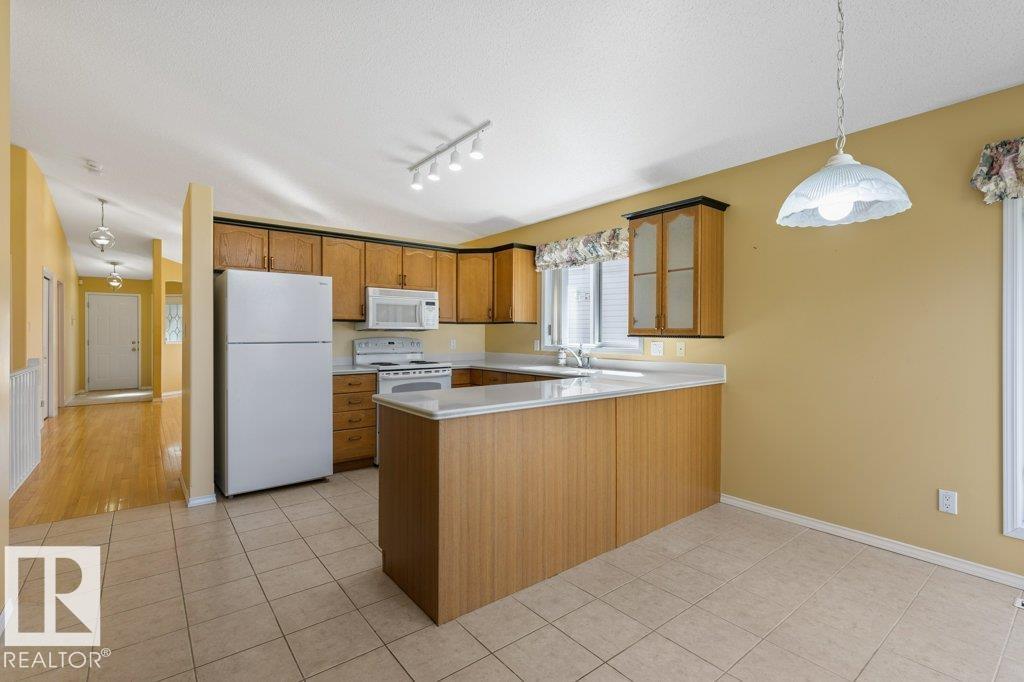 Photo 22 at 4 Alana Court, Akinsdale, St. Albert