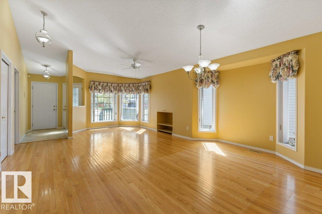 Photo 7 at 4 Alana Court, Akinsdale, St. Albert
