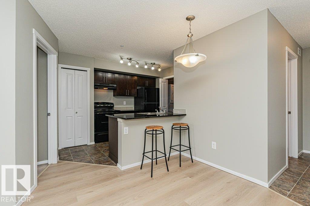 https://zimg.paragon.ice.com/ParagonImages/Property/PM/RAE/225400858/6/0/0/98dce049113a01128f97c70fe717bef2/1/f3f875a291761e8c02d5c0b5abd999d5/225400858-f6f31b82-2ef0-43e1-996b-80fd89720024.JPG