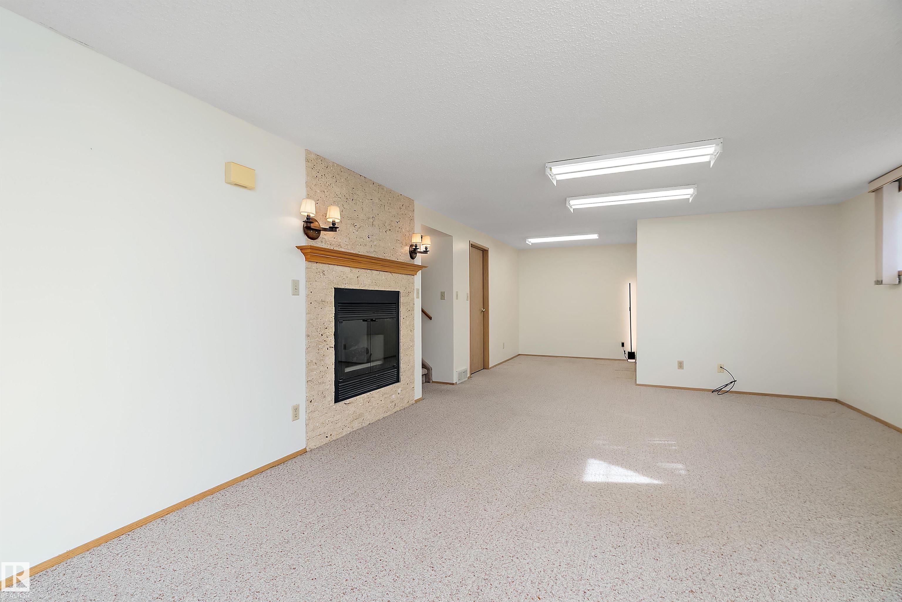 https://zimg.paragon.ice.com/ParagonImages/Property/PM/RAE/225400865/34/0/0/191e60c02988290235aca739ef6f3ad0/1/a9f6fb1223e8c736511e290811848673/225400865-9AD713B7-9E5B-468E-867A-A4D3F7BC044A.JPG
