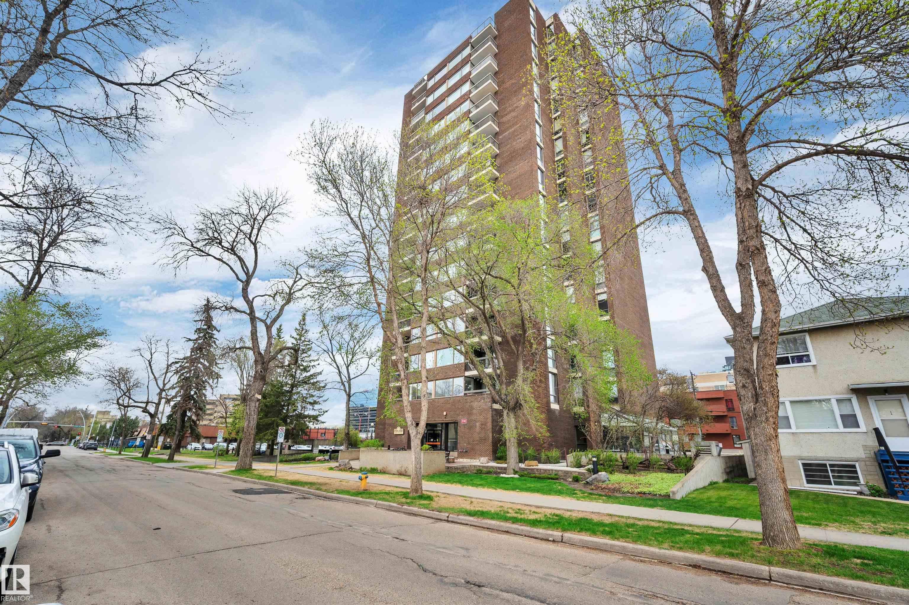 1603 - 10025 113 Street NW, Wîhkwêntôwin, Edmonton