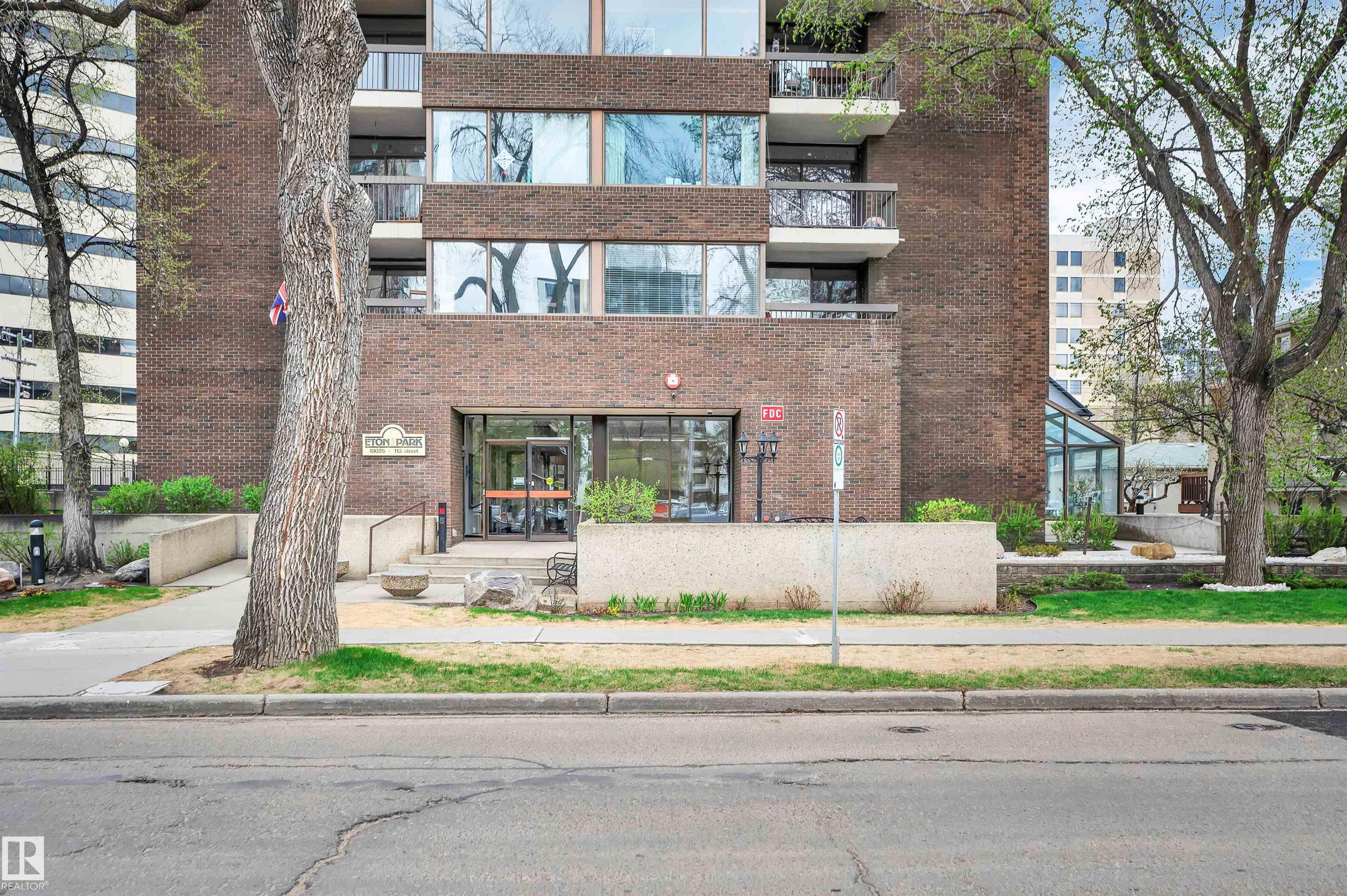 1603 - 10025 113 Street NW, Wîhkwêntôwin, Edmonton