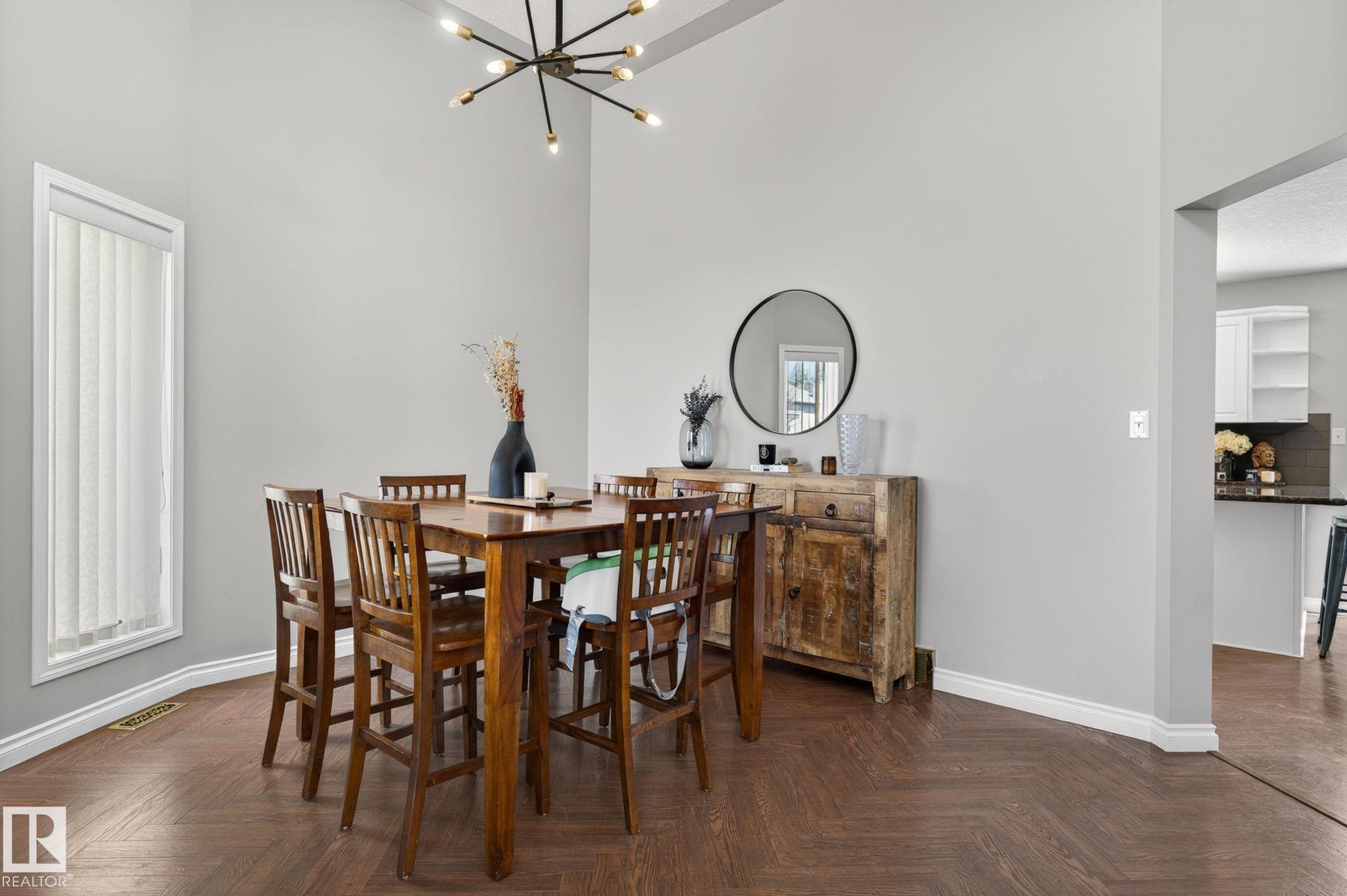 Photo 11 at 907 115 Street NW, Twin Brooks, Edmonton