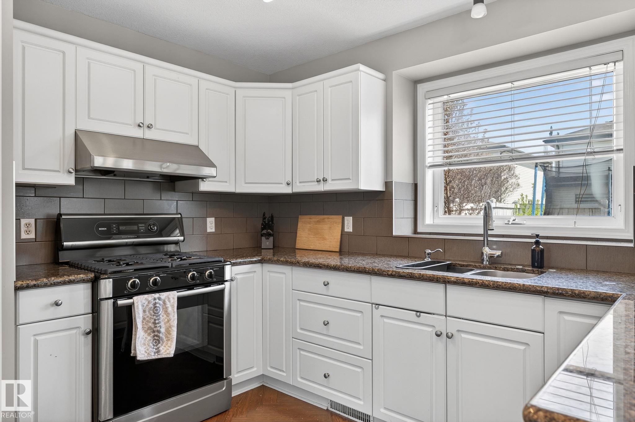 Photo 15 at 907 115 Street NW, Twin Brooks, Edmonton