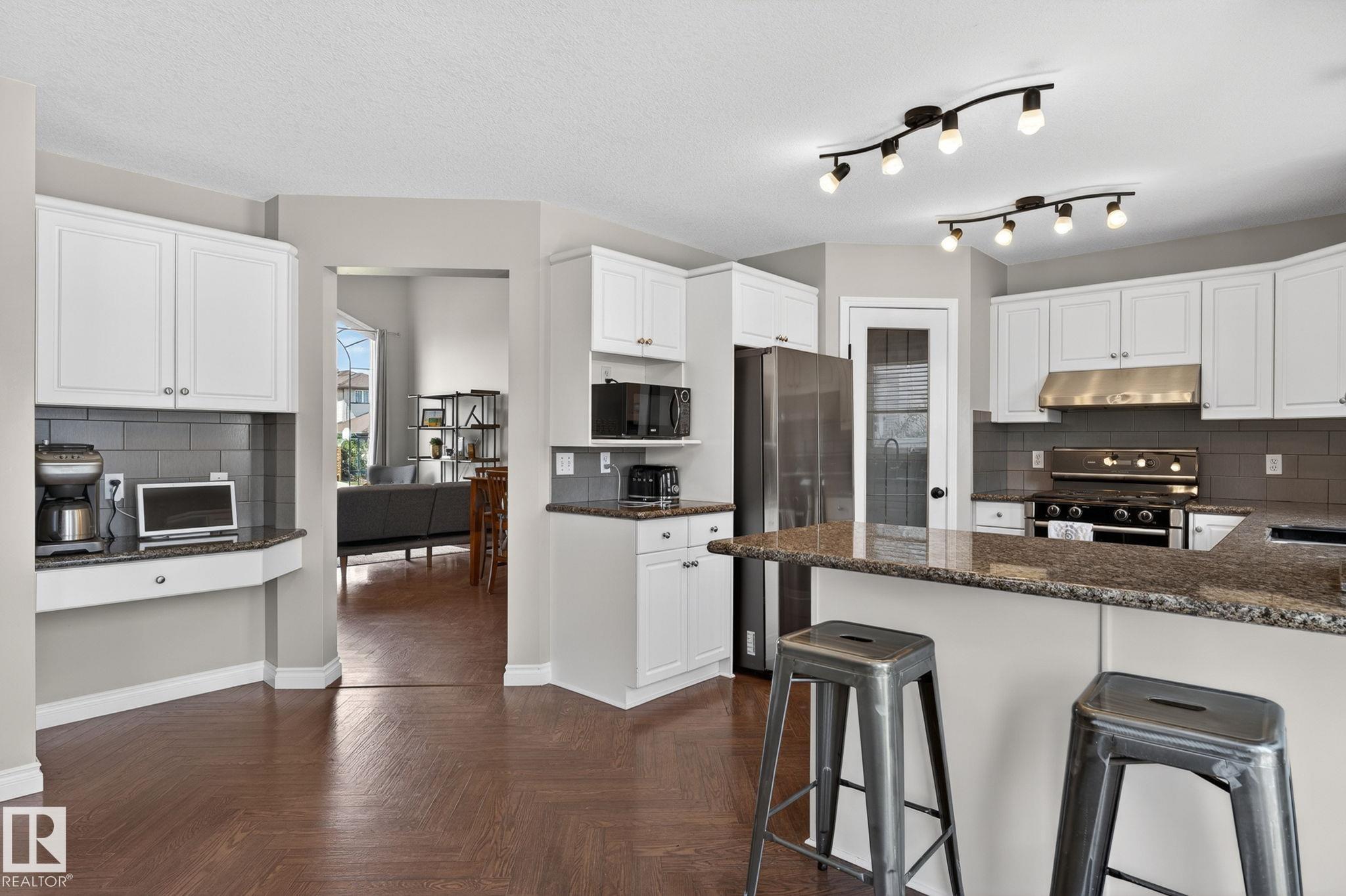 Photo 18 at 907 115 Street NW, Twin Brooks, Edmonton
