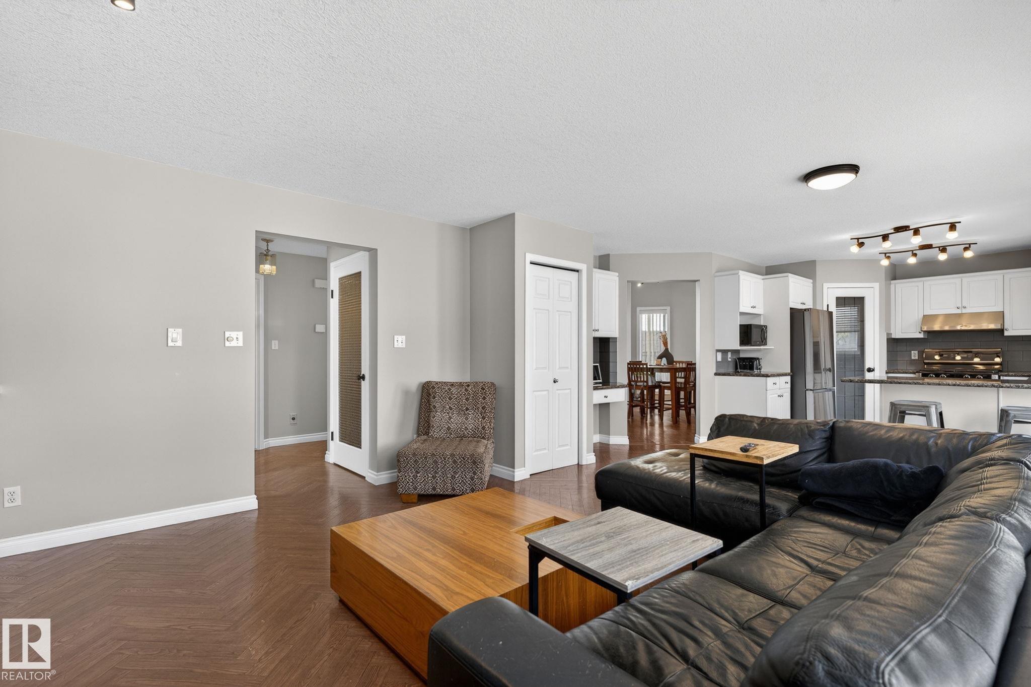 Photo 25 at 907 115 Street NW, Twin Brooks, Edmonton