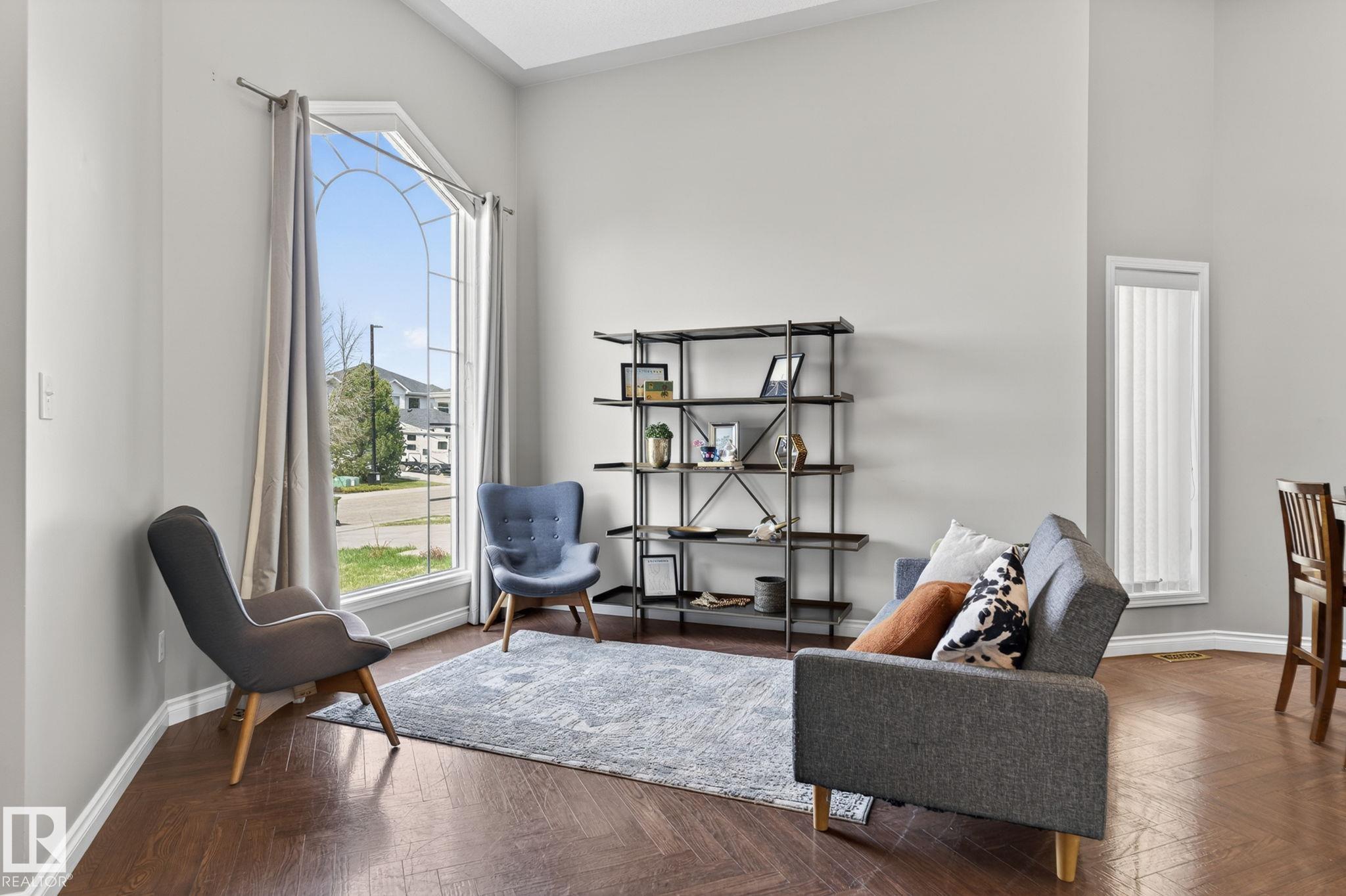 Photo 6 at 907 115 Street NW, Twin Brooks, Edmonton