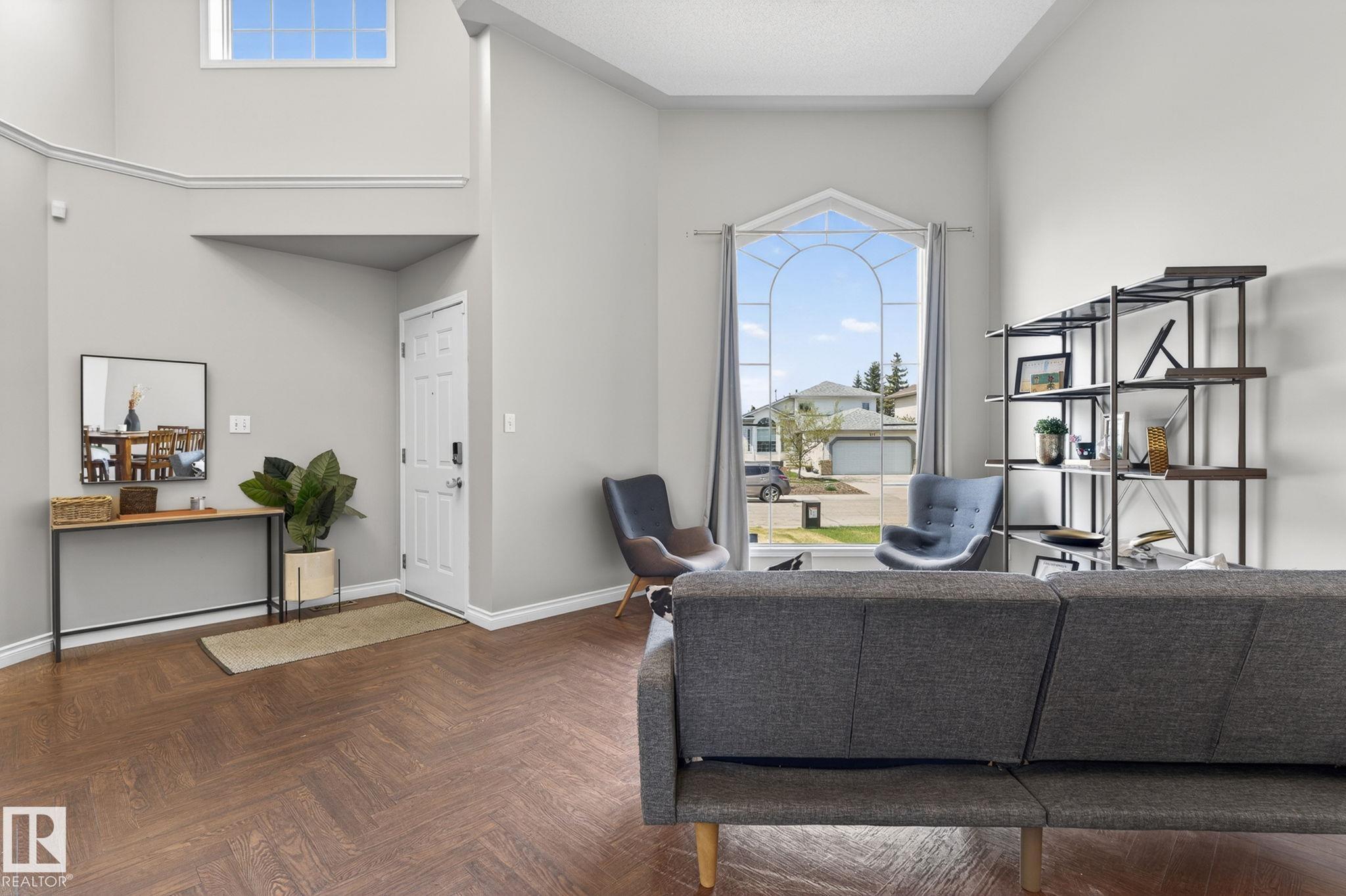 Photo 7 at 907 115 Street NW, Twin Brooks, Edmonton