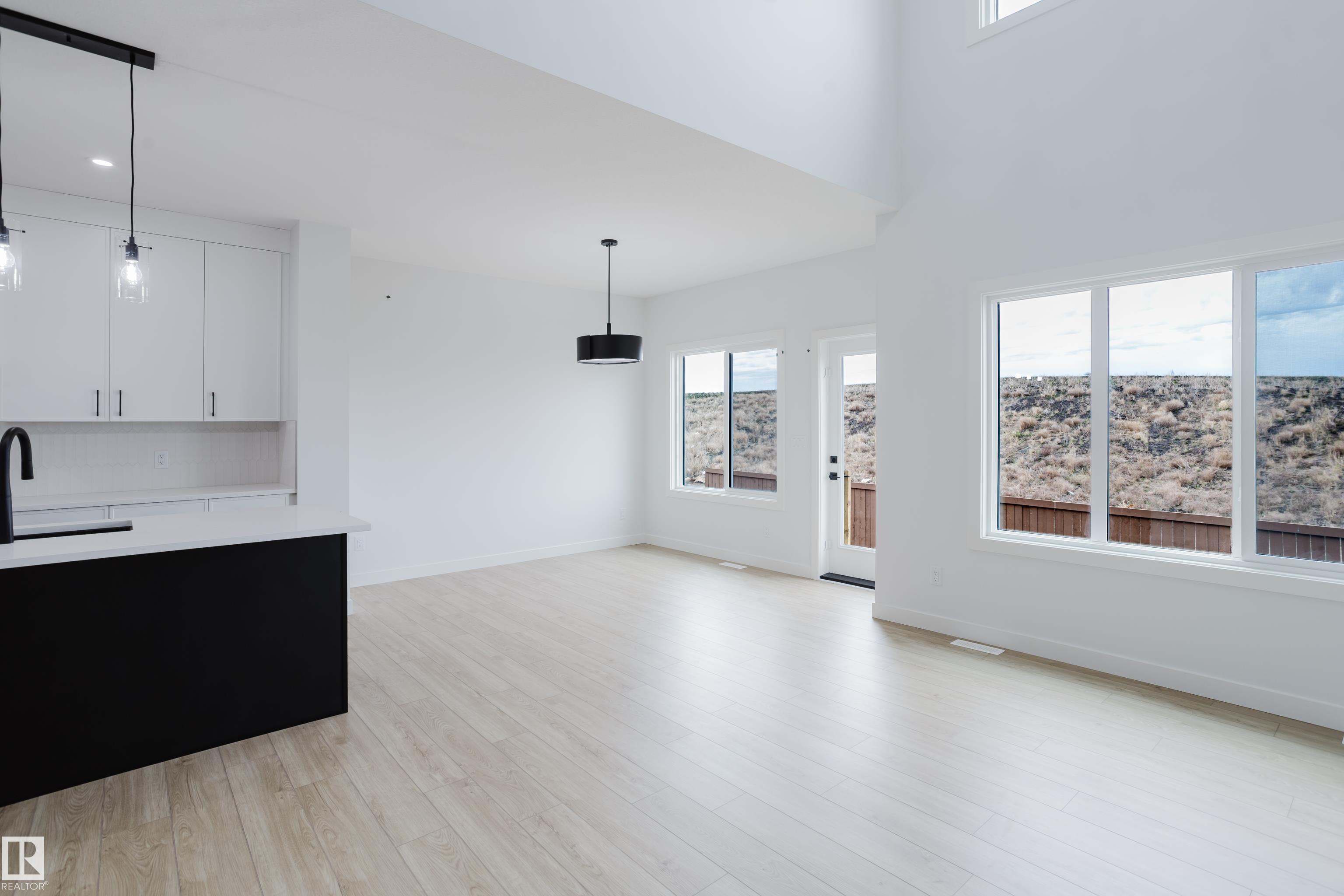 https://zimg.paragon.ice.com/ParagonImages/Property/PM/RAE/225400875/16/0/0/2aded8b85251ea41191136b9b1a29a7a/1/e79aed3eed9fbf1d970e880a870b9b31/225400875-207e89ac-6a30-44d6-ac07-57f2580bf529.JPG