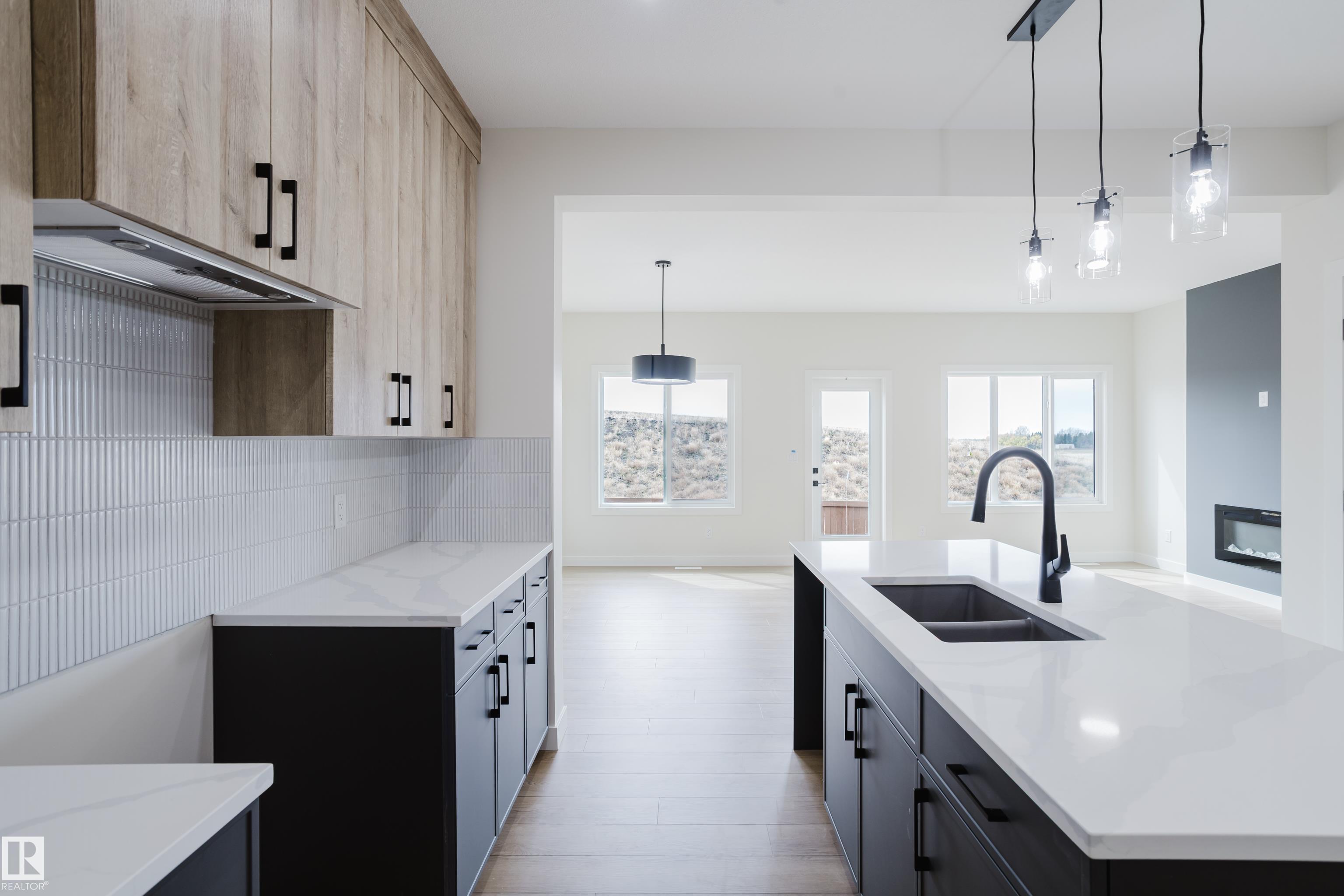 https://zimg.paragon.ice.com/ParagonImages/Property/PM/RAE/225400876/14/0/0/4047ebf9ff8d4a2c9b96fd5cc67821a8/1/fbe8f2e549c80fd6ec410022be591d49/225400876-42490cec-ee49-43a7-a942-617eeea80eec.JPG
