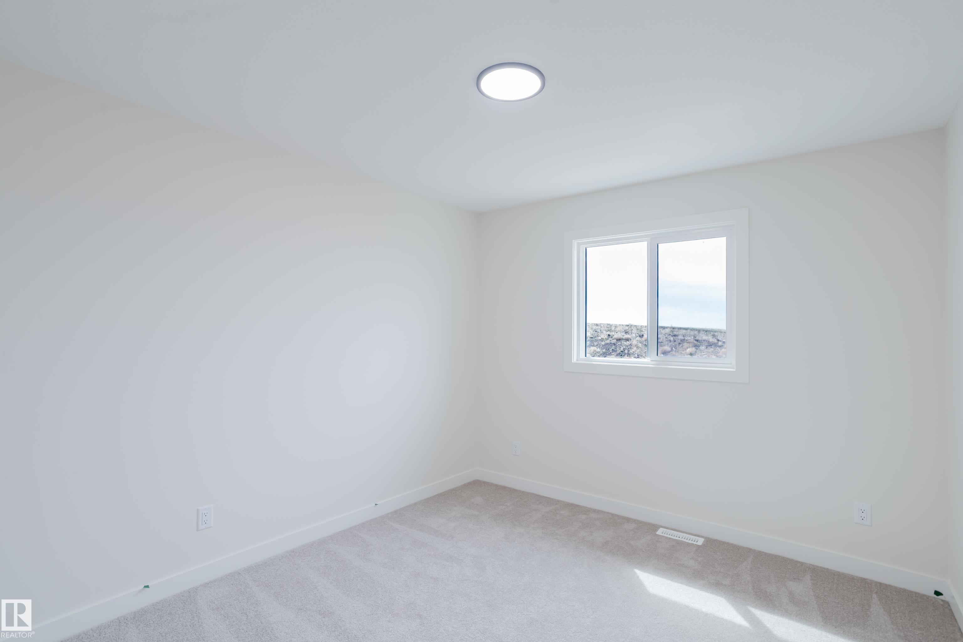 https://zimg.paragon.ice.com/ParagonImages/Property/PM/RAE/225400876/35/0/0/27fbea08ec58782b39d5262afa020b1d/1/fbe8f2e549c80fd6ec410022be591d49/225400876-b3affef7-8dd0-4a30-ad41-ac785386a12d.JPG