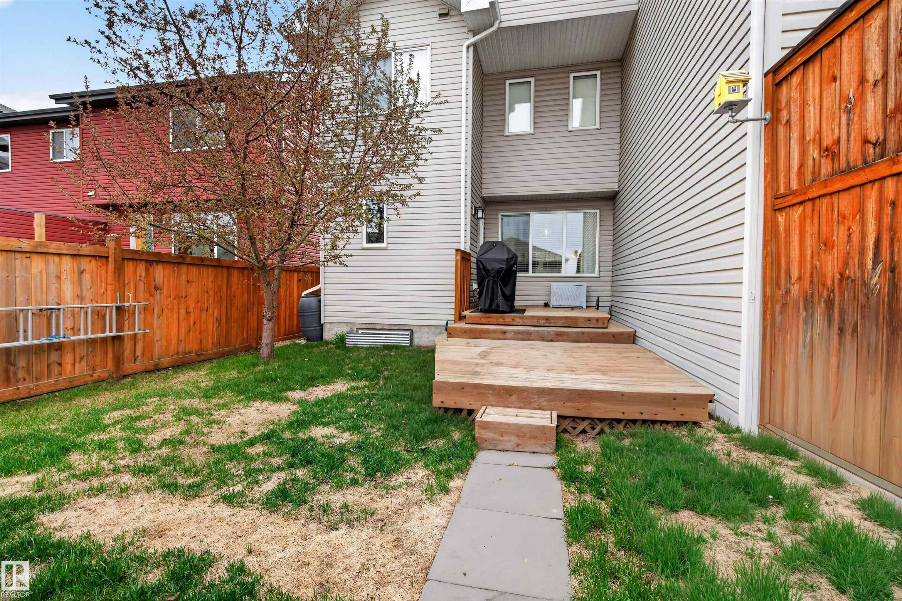 https://zimg.paragon.ice.com/ParagonImages/Property/PM/RAE/225400881/27/0/0/284032ae2d83860f5c7e587fa4ef1316/1/0b72e1e0f06c33c9c1d0b31e4162d550/225400881-e7f6f696-277d-4ef3-a5ab-ae84c0102970.JPG