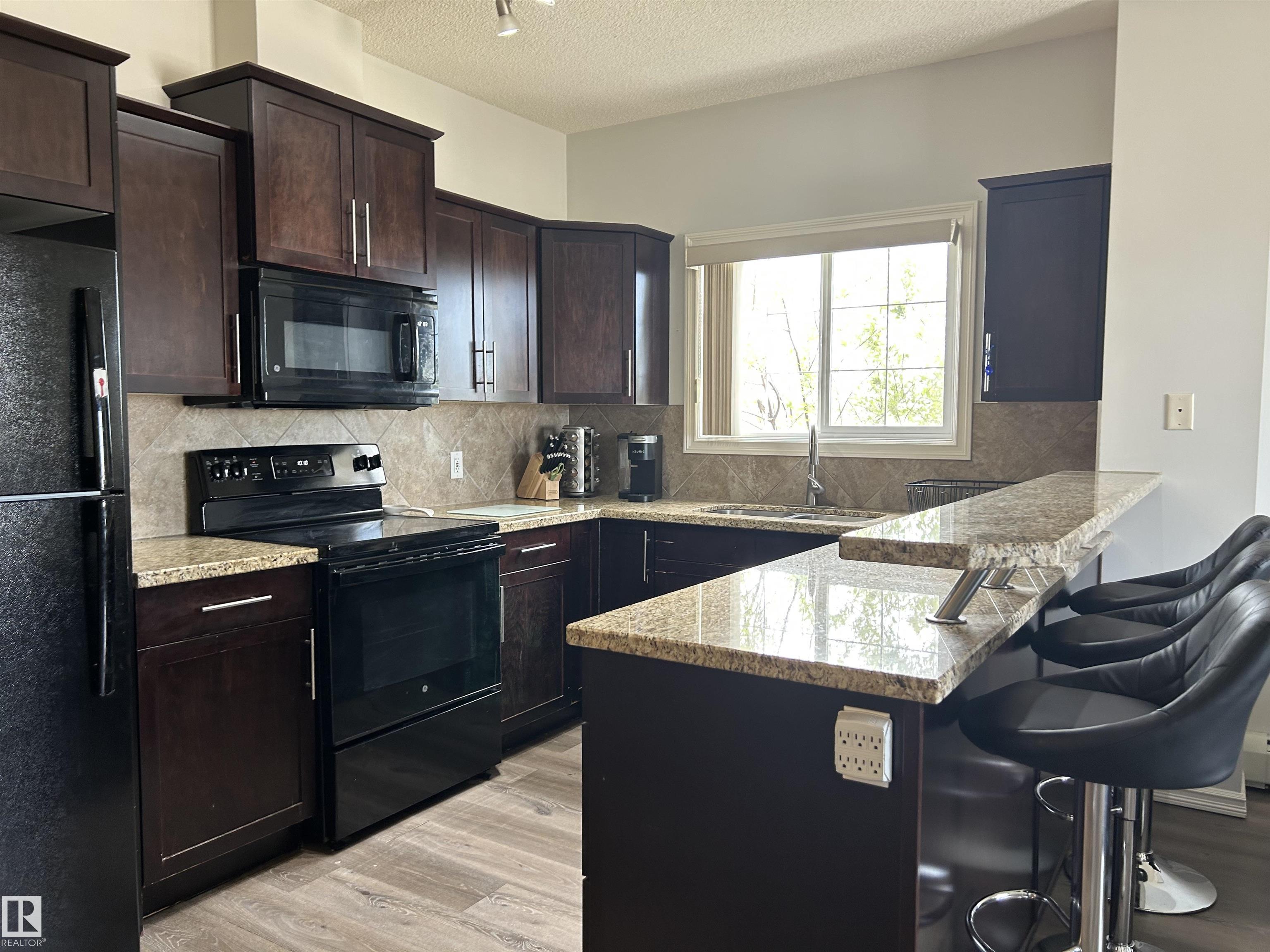 https://zimg.paragon.ice.com/ParagonImages/Property/PM/RAE/225400882/9/0/0/6caad8f5213eb7c2ea5a2c9eb81ca060/1/0a0eaed95772b45f3571a94466171d93/225400882-d8f23420-8925-4aff-ae72-1f2dd79da06c.JPG