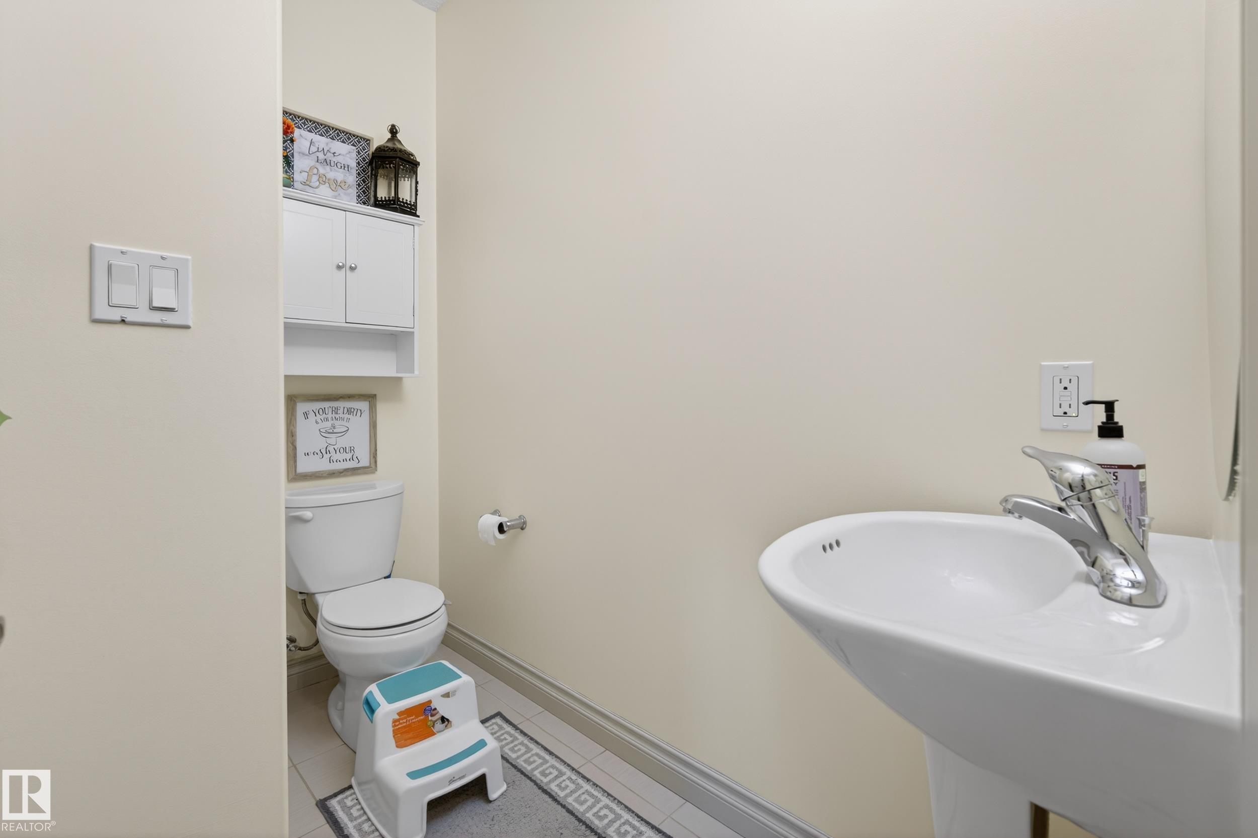 https://zimg.paragon.ice.com/ParagonImages/Property/PM/RAE/225400883/17/0/0/f4530150b9da8b1933b3f67dcf83b70c/1/b2b70c1bd19b6a2fa022521510f664d4/225400883-ab92b3ba-deb6-4d11-b7f8-d43028a0985e.JPG