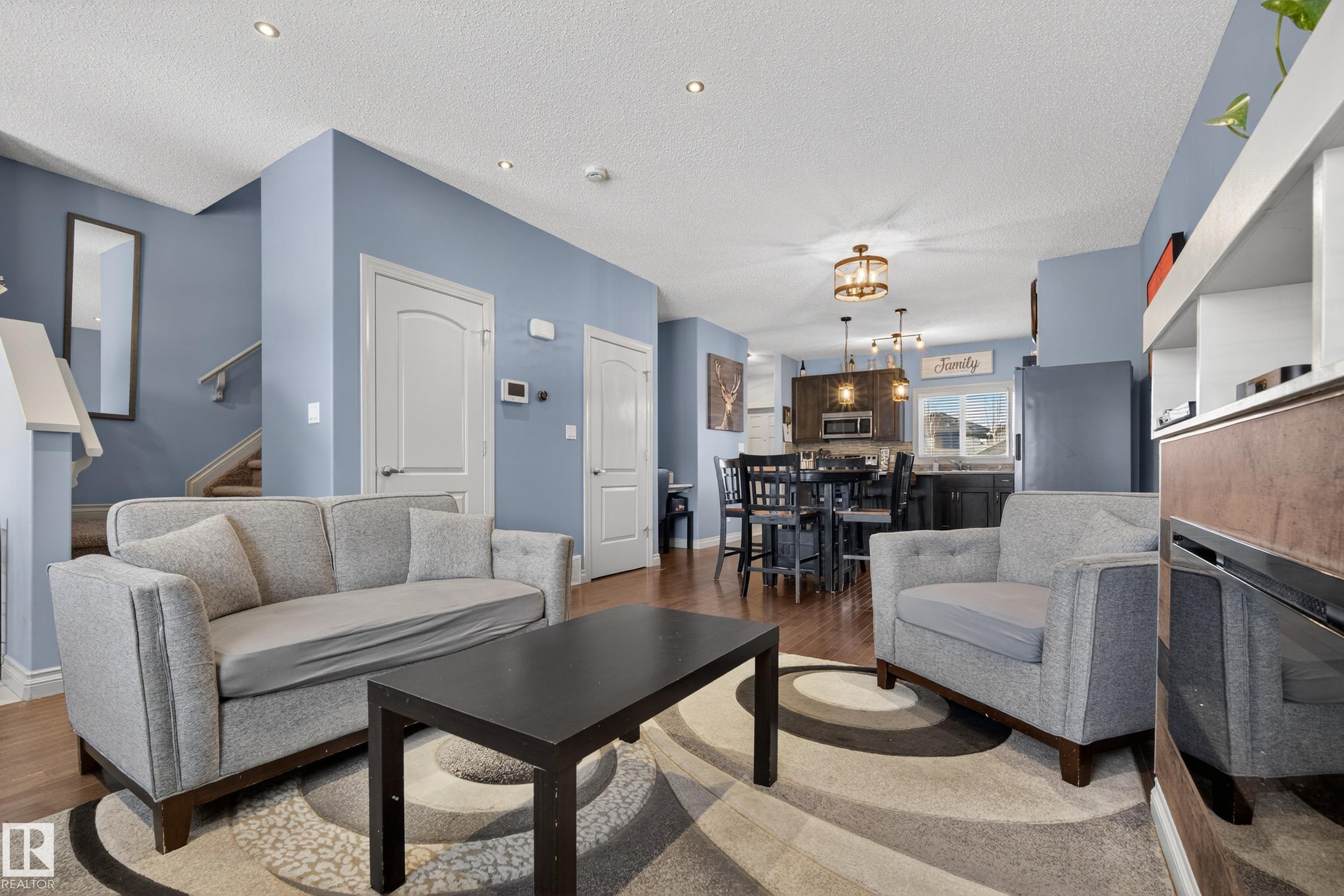 https://zimg.paragon.ice.com/ParagonImages/Property/PM/RAE/225400883/7/0/0/192bb517c8c087acdb08b6da8572464c/1/b2b70c1bd19b6a2fa022521510f664d4/225400883-5dc9318a-5a8d-4107-9e75-bf9c93f030aa.JPG