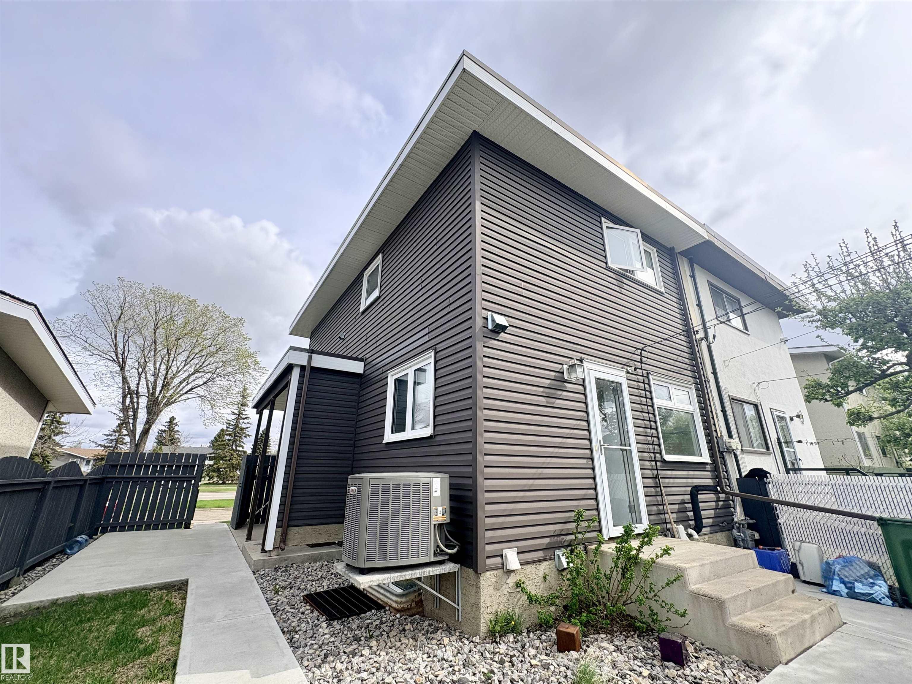 Photo 33 at 8825 137 Avenue NW, Glengarry, Edmonton