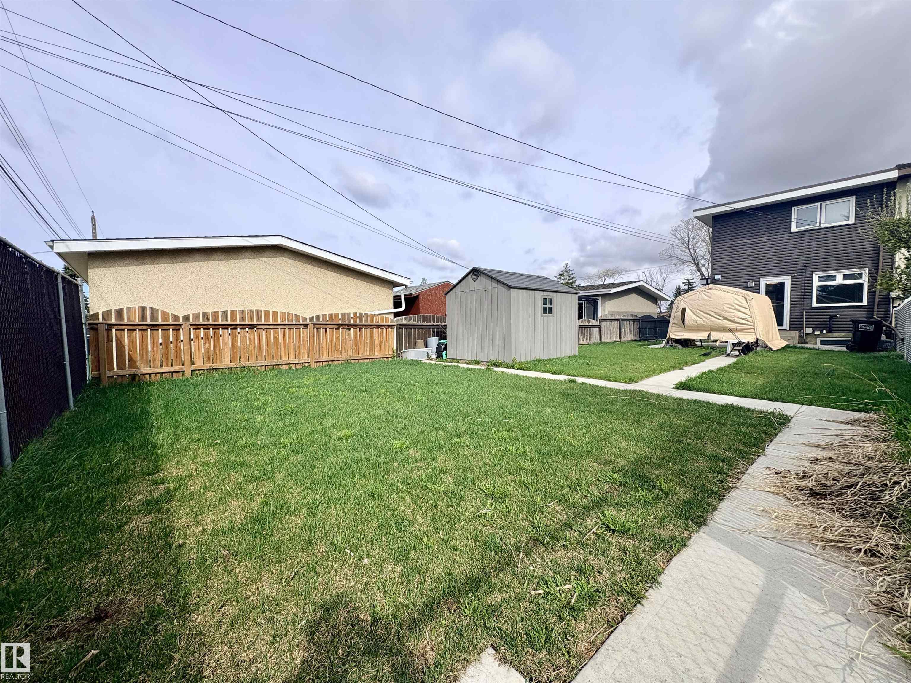 Photo 36 at 8825 137 Avenue NW, Glengarry, Edmonton